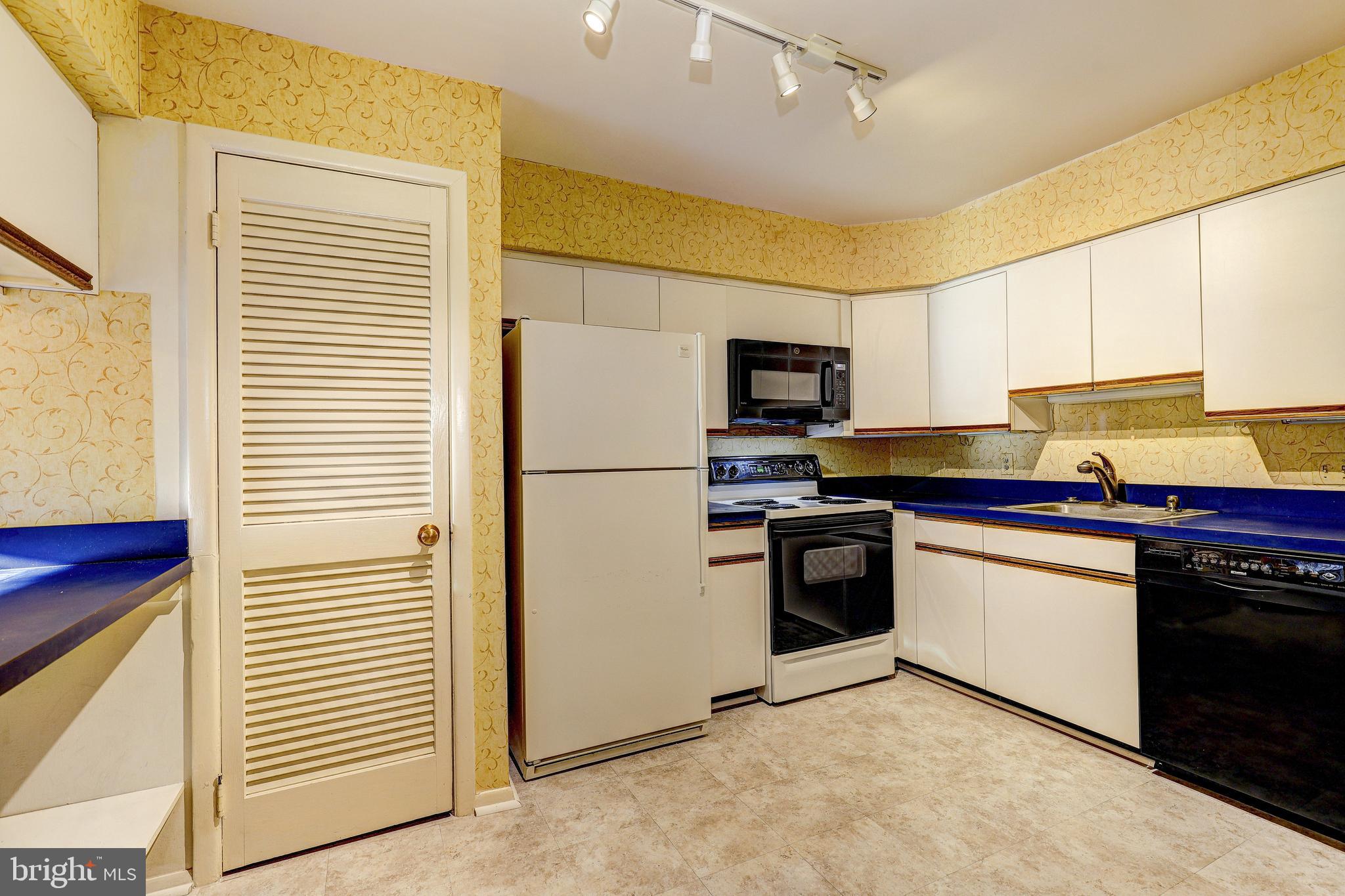 TOWN CENTER - Residential