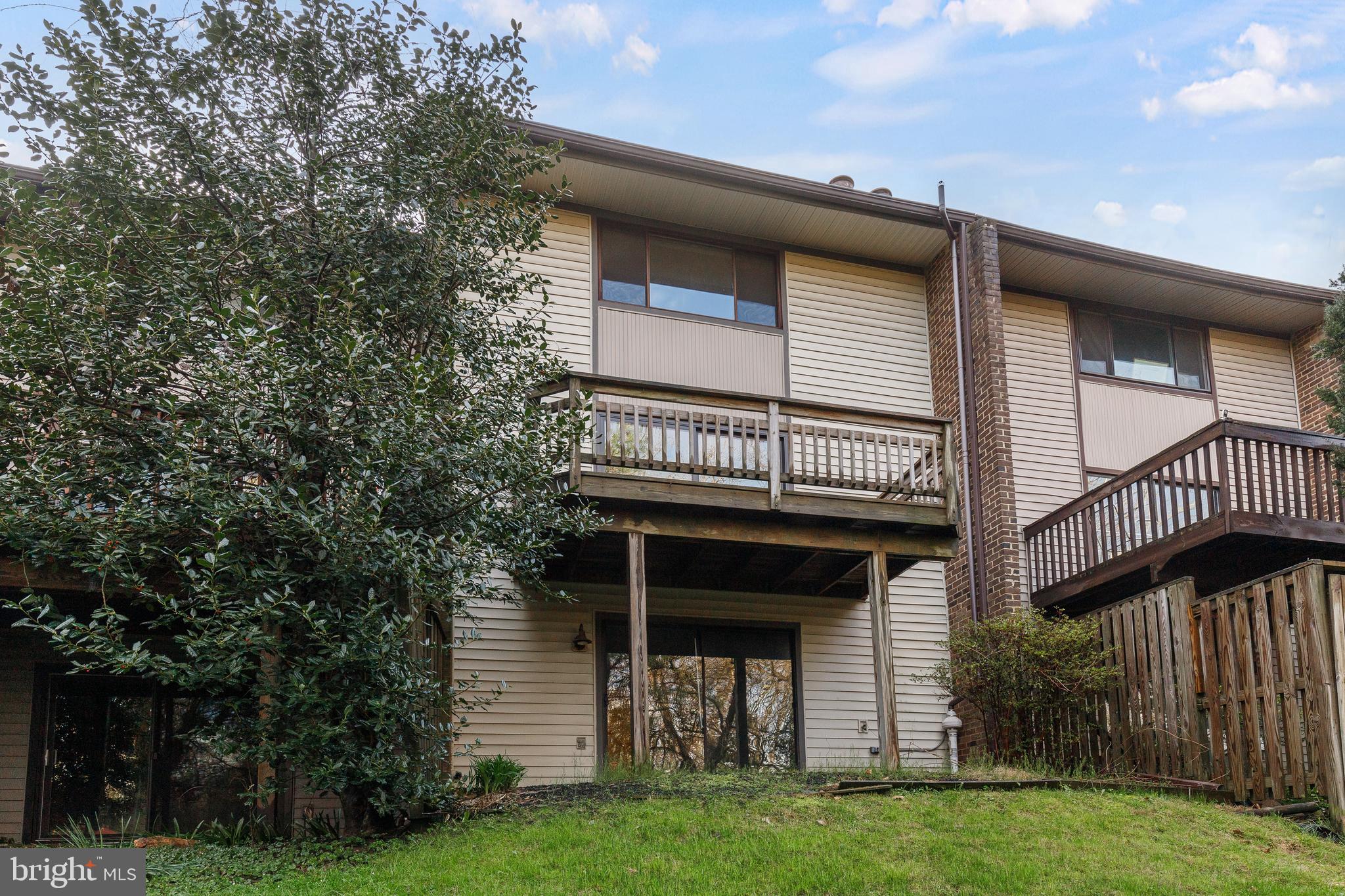 TOWN CENTER - Residential