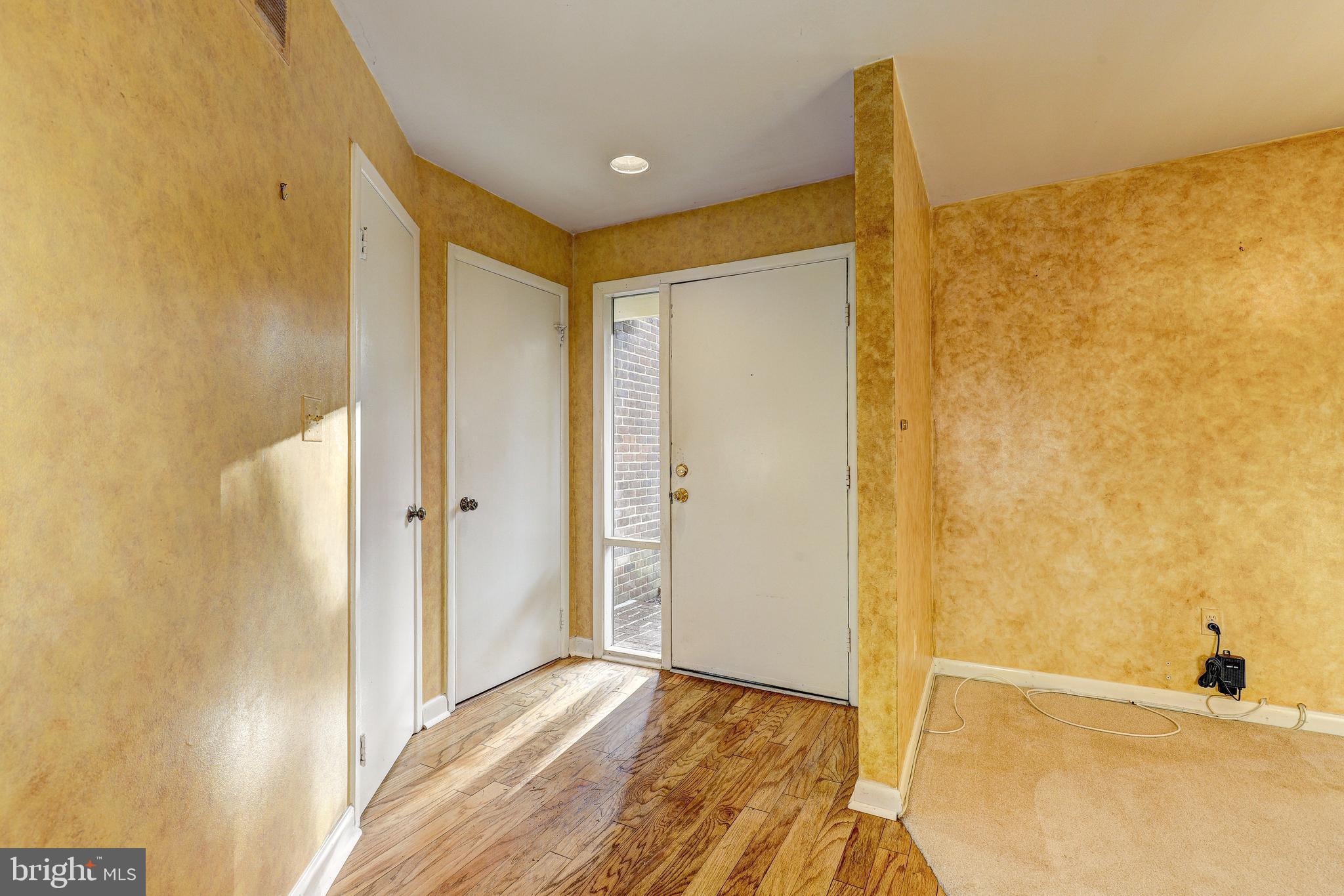 TOWN CENTER - Residential