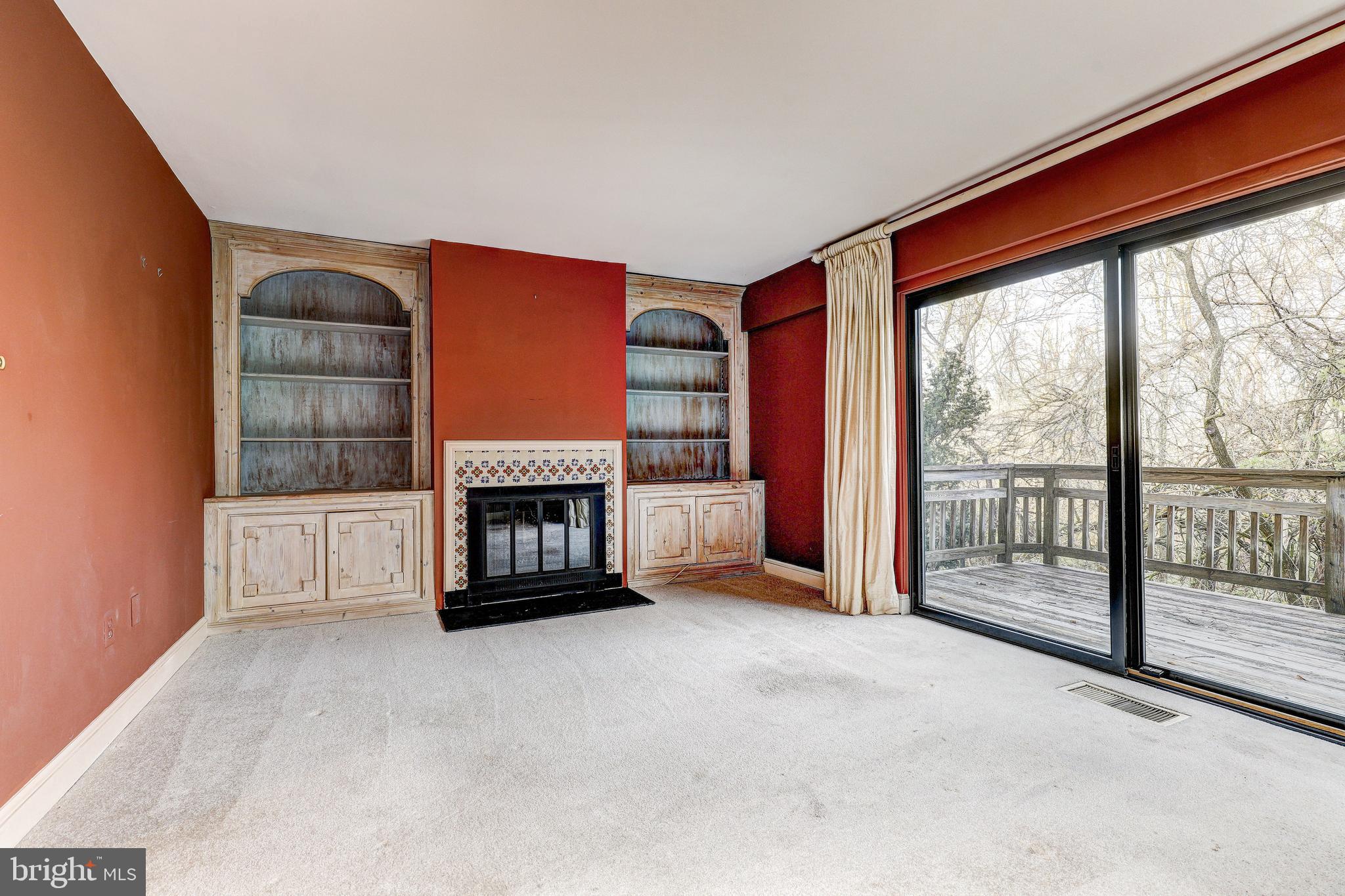 TOWN CENTER - Residential