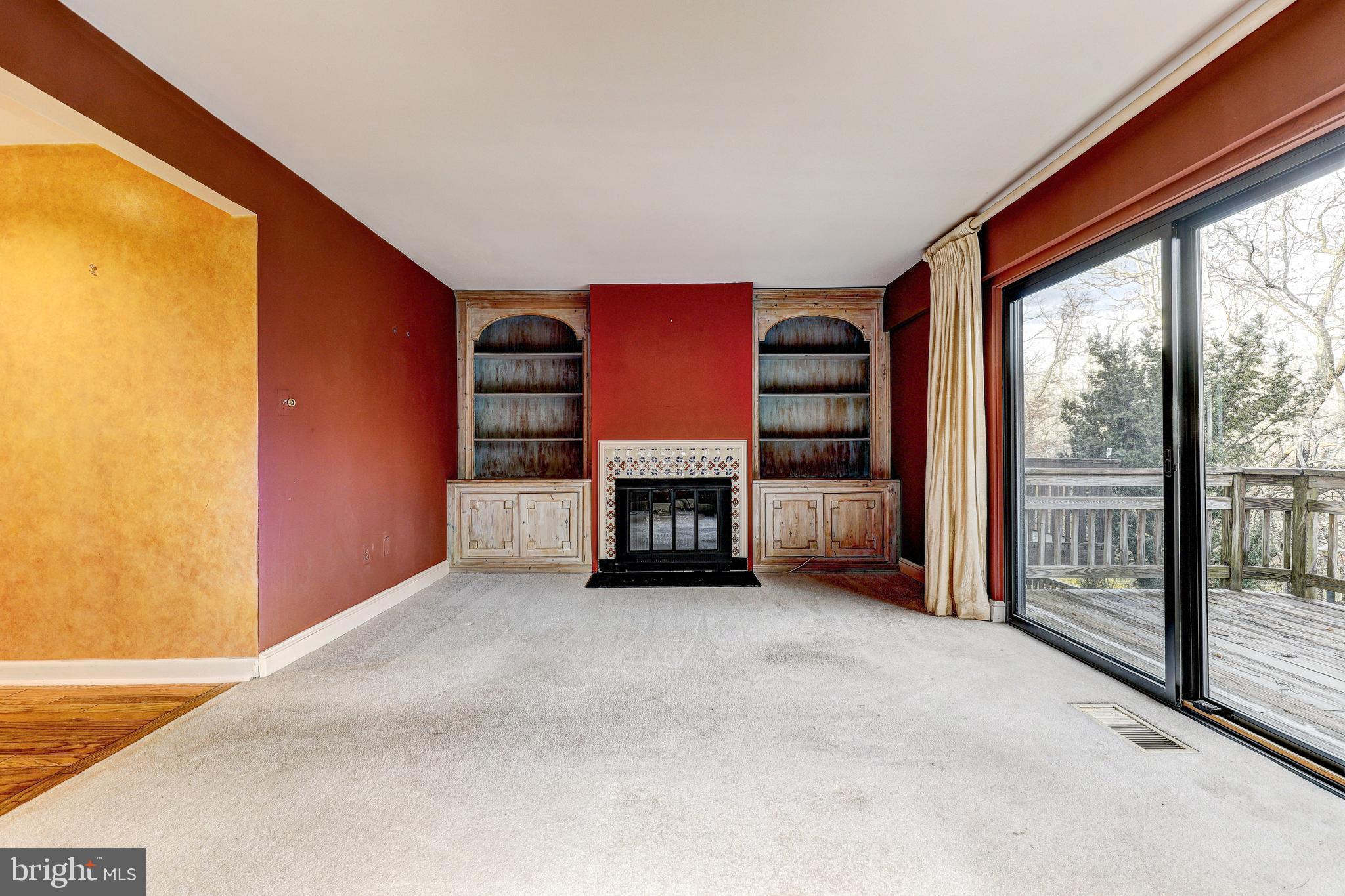 TOWN CENTER - Residential