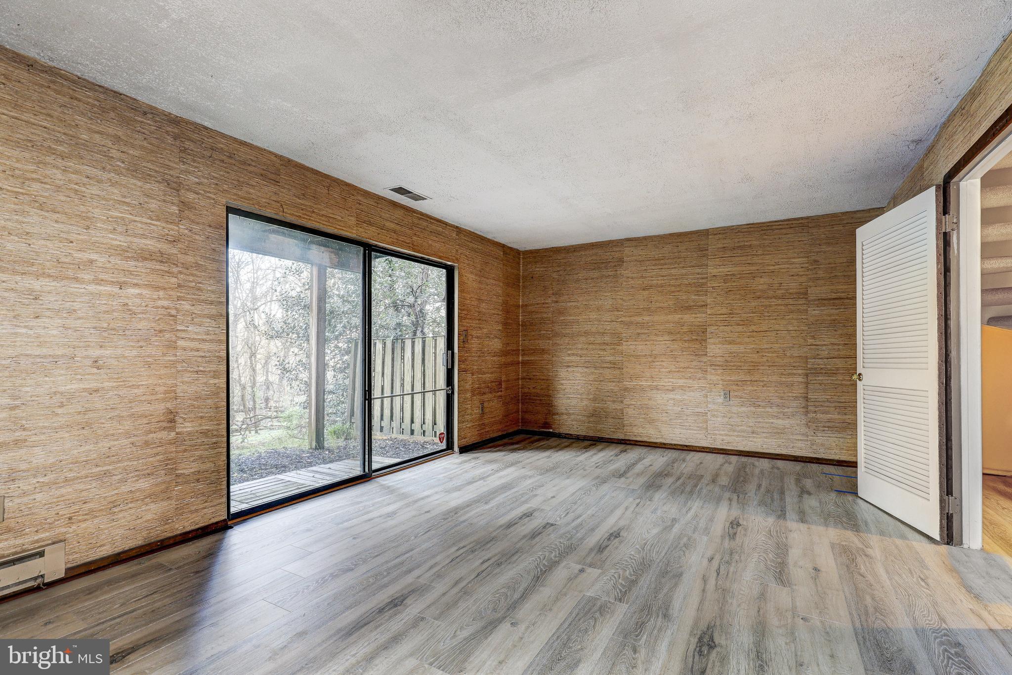 TOWN CENTER - Residential