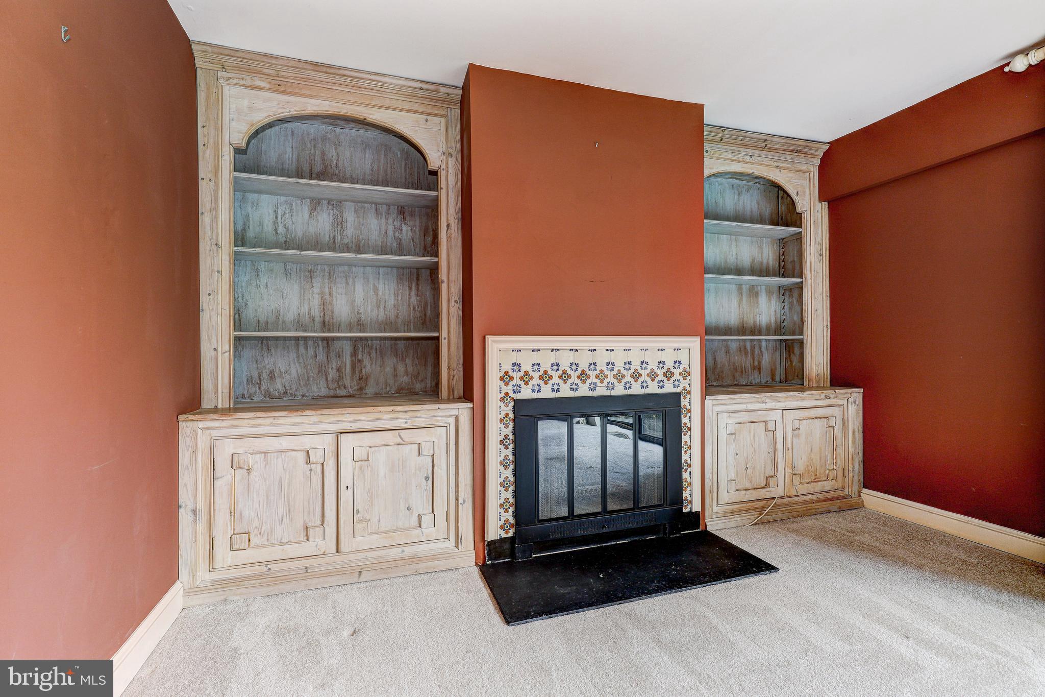 TOWN CENTER - Residential