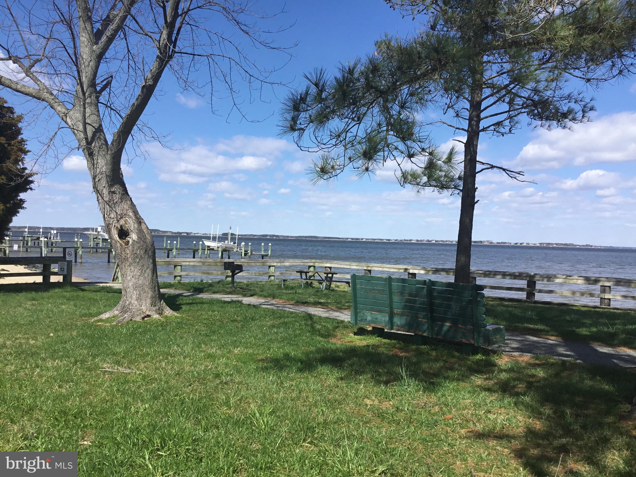 ROMANCOKE ON THE BAY - Residential