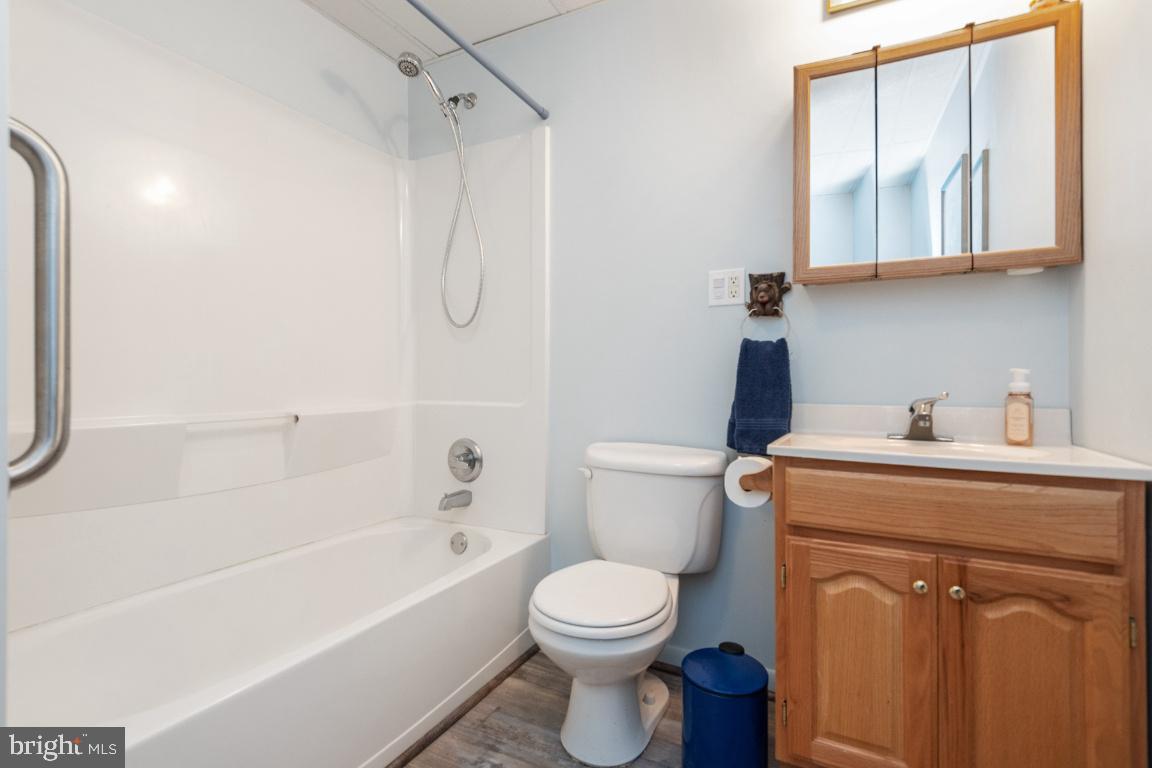 ROMANCOKE ON THE BAY - Residential