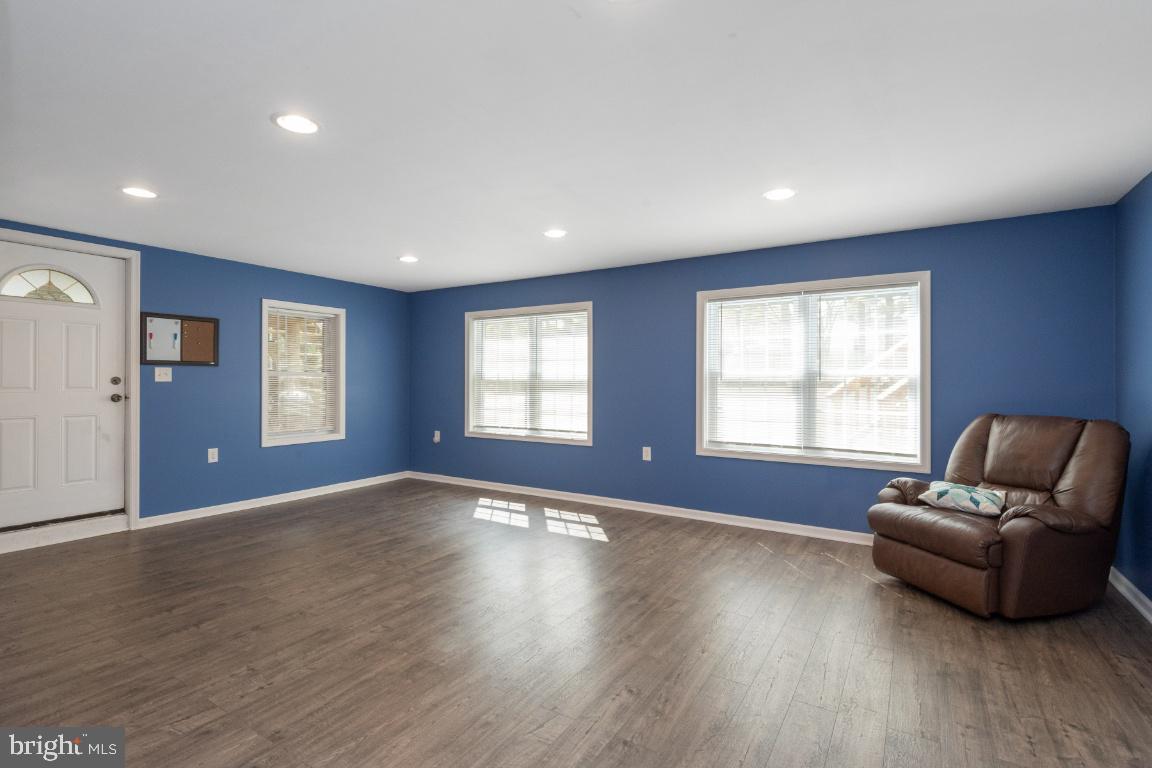 ROMANCOKE ON THE BAY - Residential