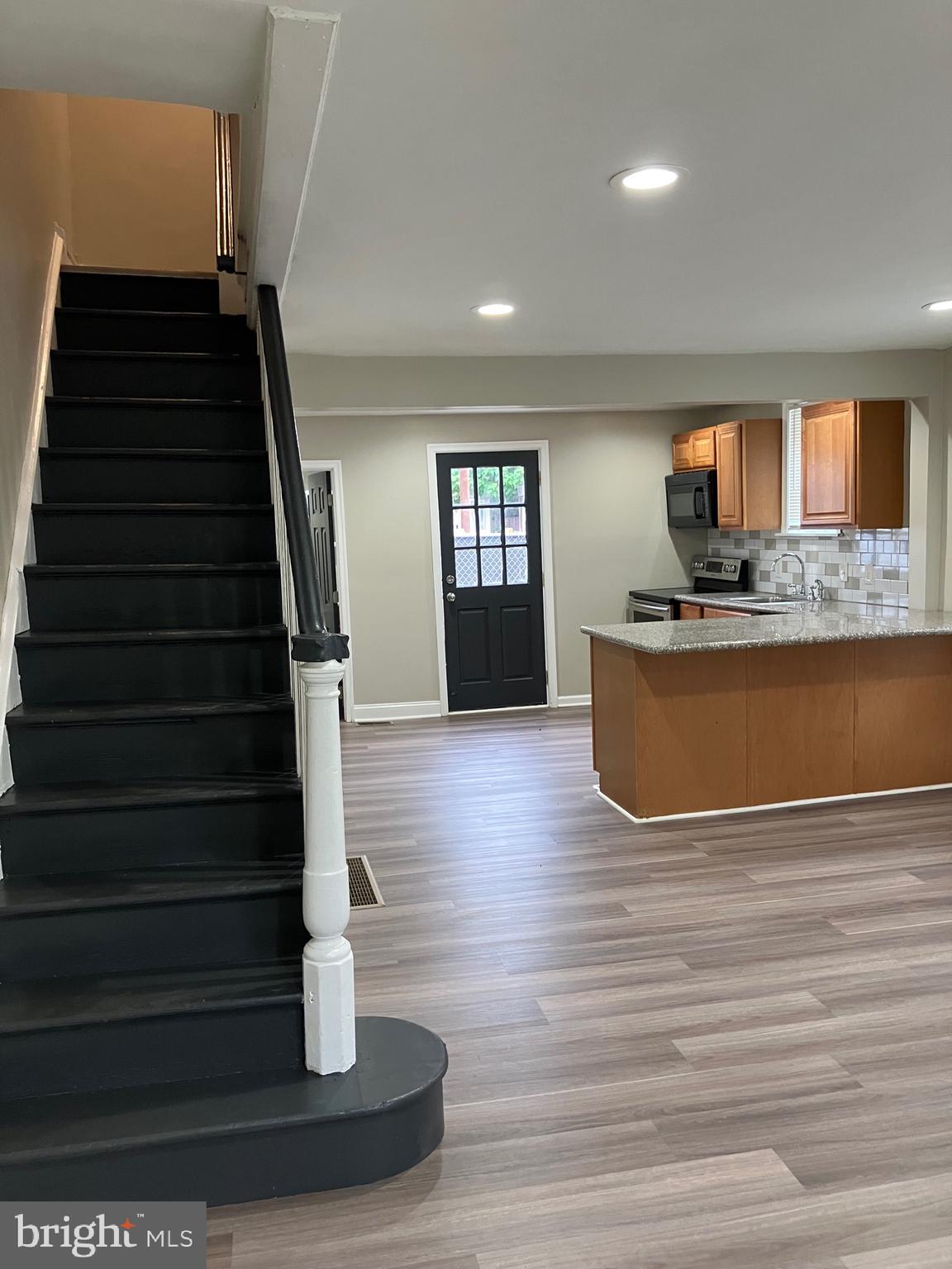 KENSINGTON - Residential Lease