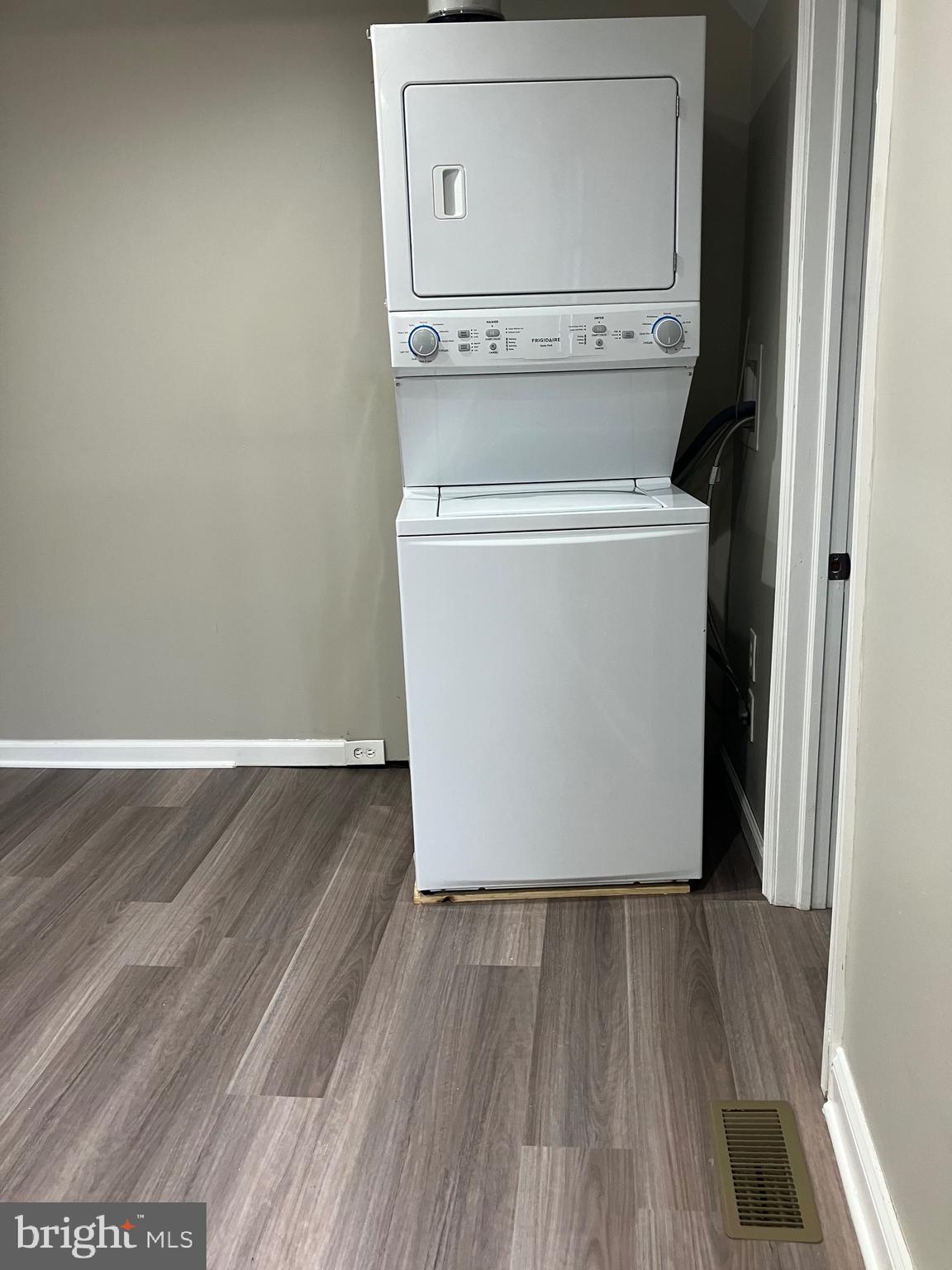 KENSINGTON - Residential Lease