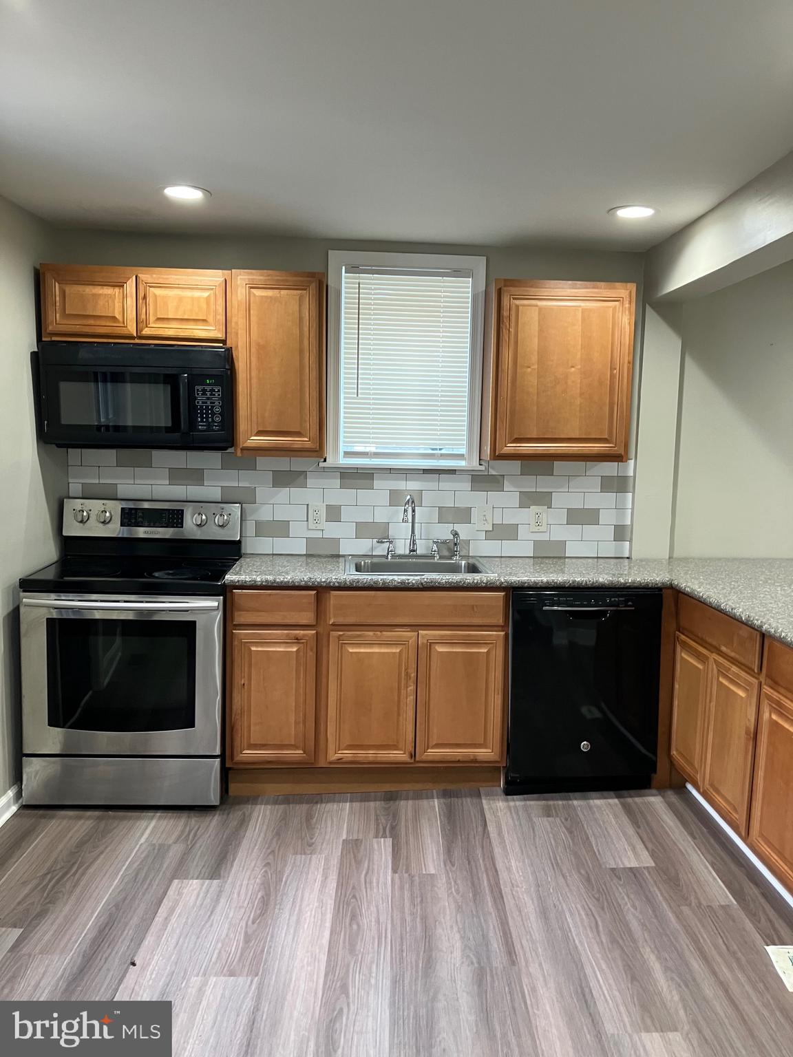 KENSINGTON - Residential Lease