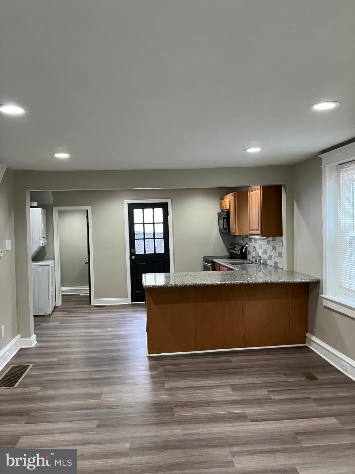 KENSINGTON - Residential Lease