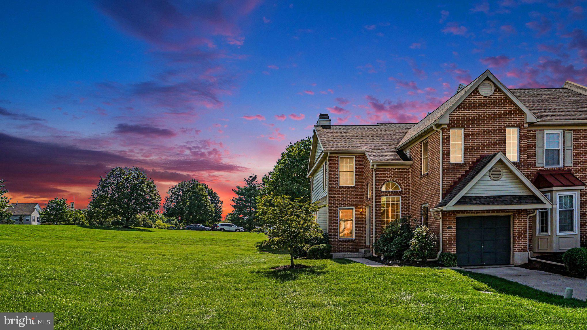 554 GREENWOOD COURT