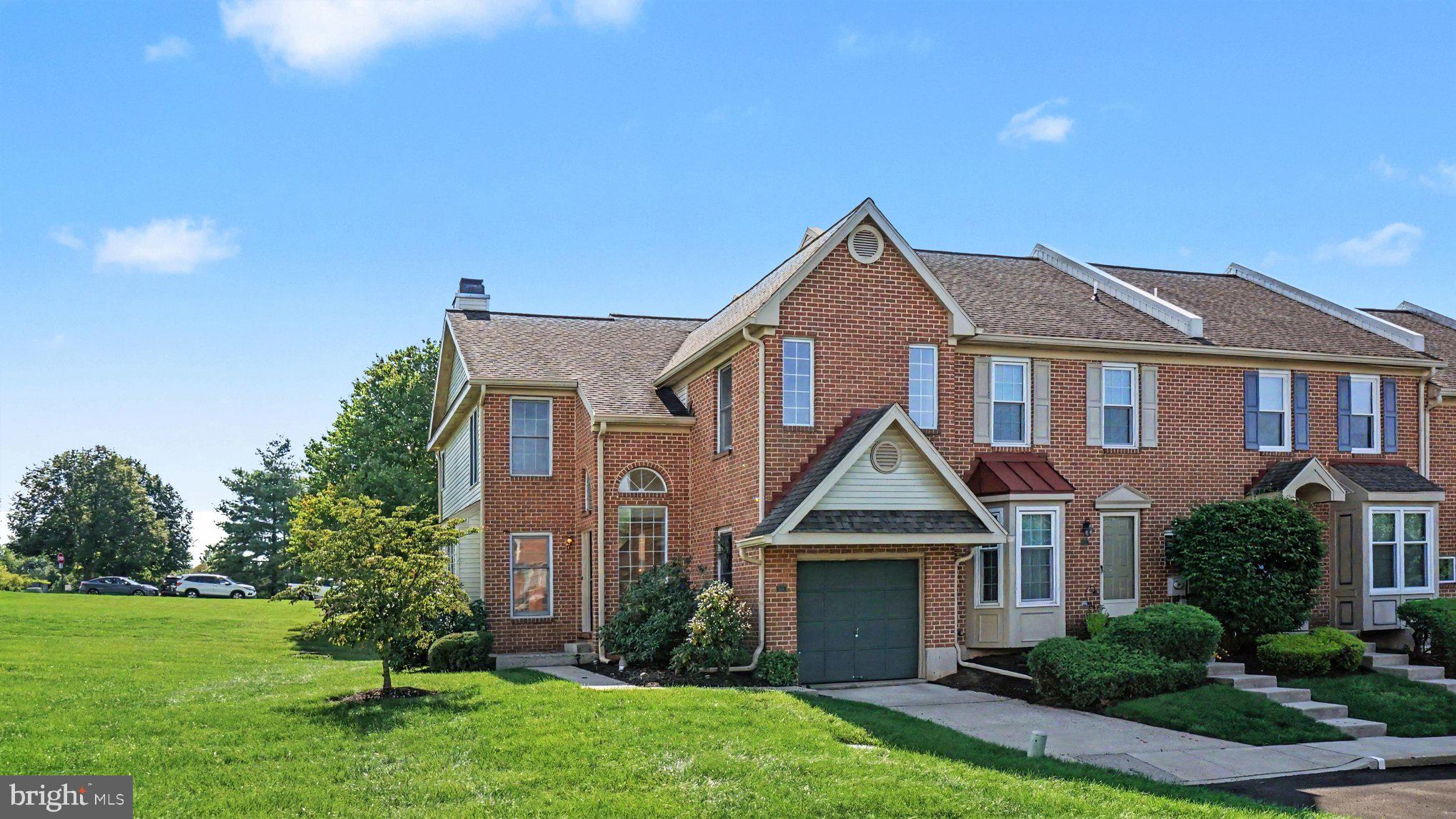 554 GREENWOOD COURT