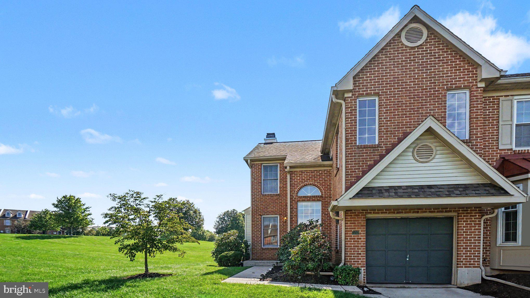 554 GREENWOOD COURT