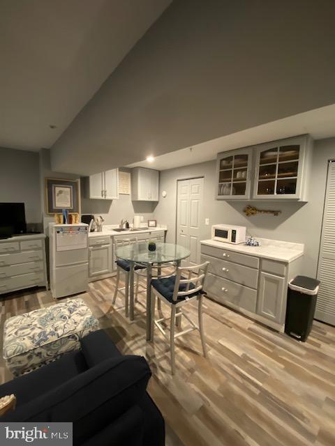 SANDTOWN-WINCHESTER - Residential