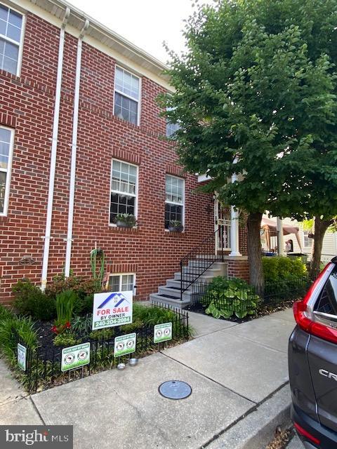 SANDTOWN-WINCHESTER - Residential