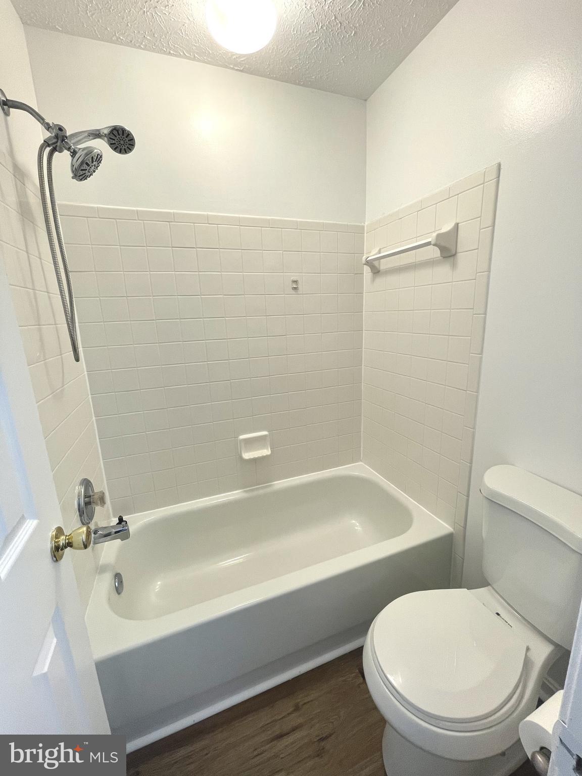 SENTRY RIDGE - Residential Lease