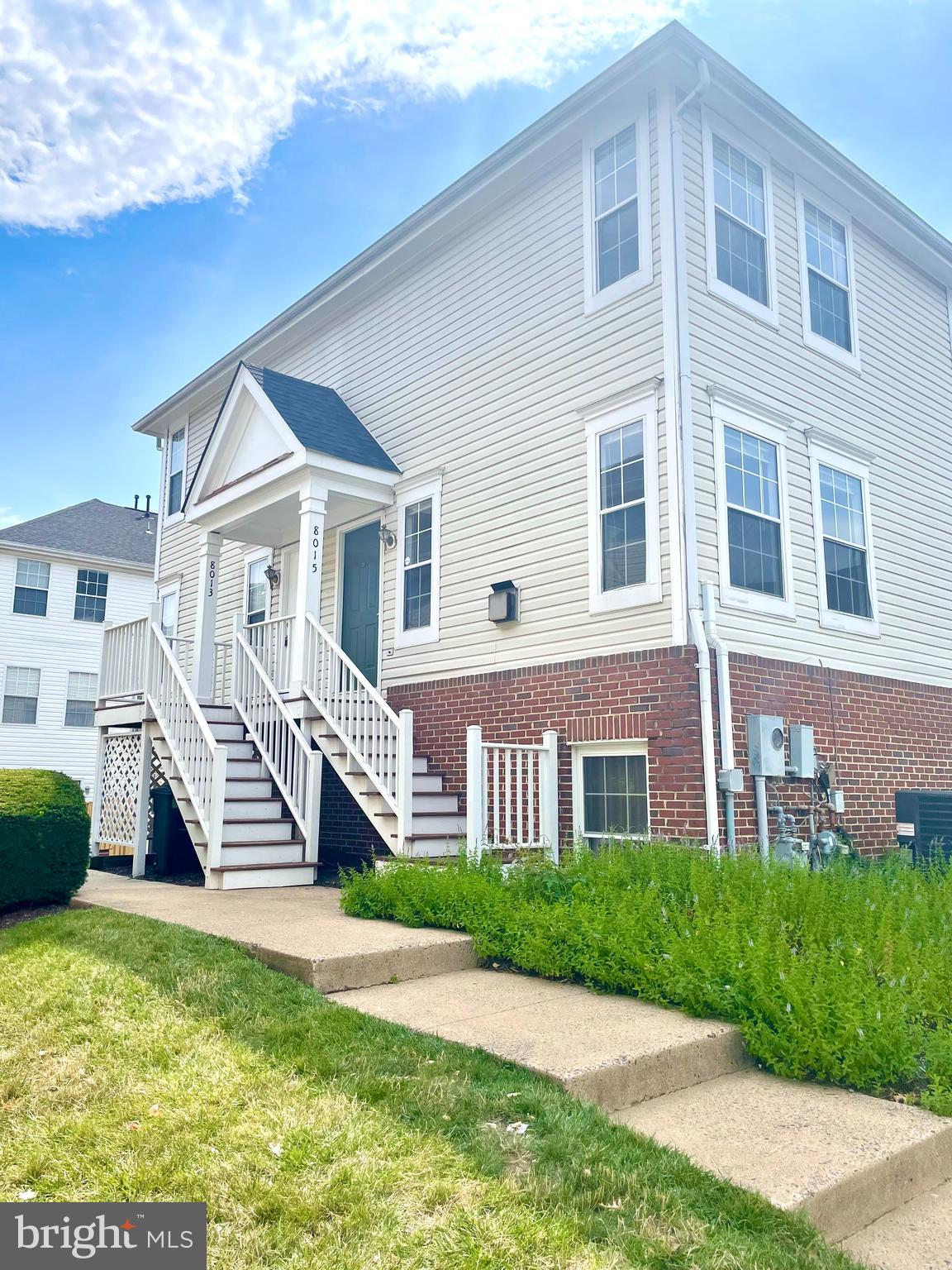 SENTRY RIDGE - Residential Lease