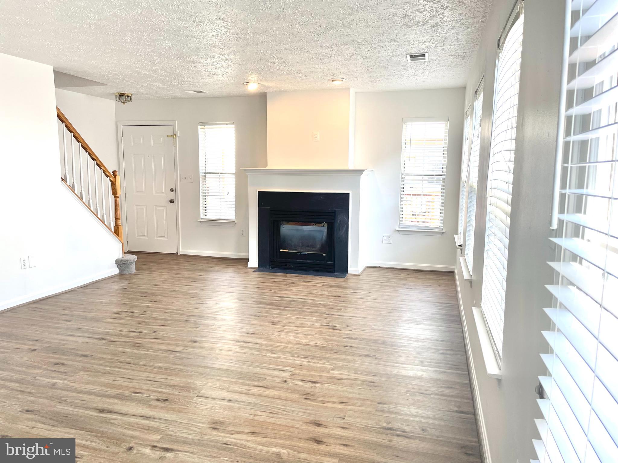 SENTRY RIDGE - Residential Lease