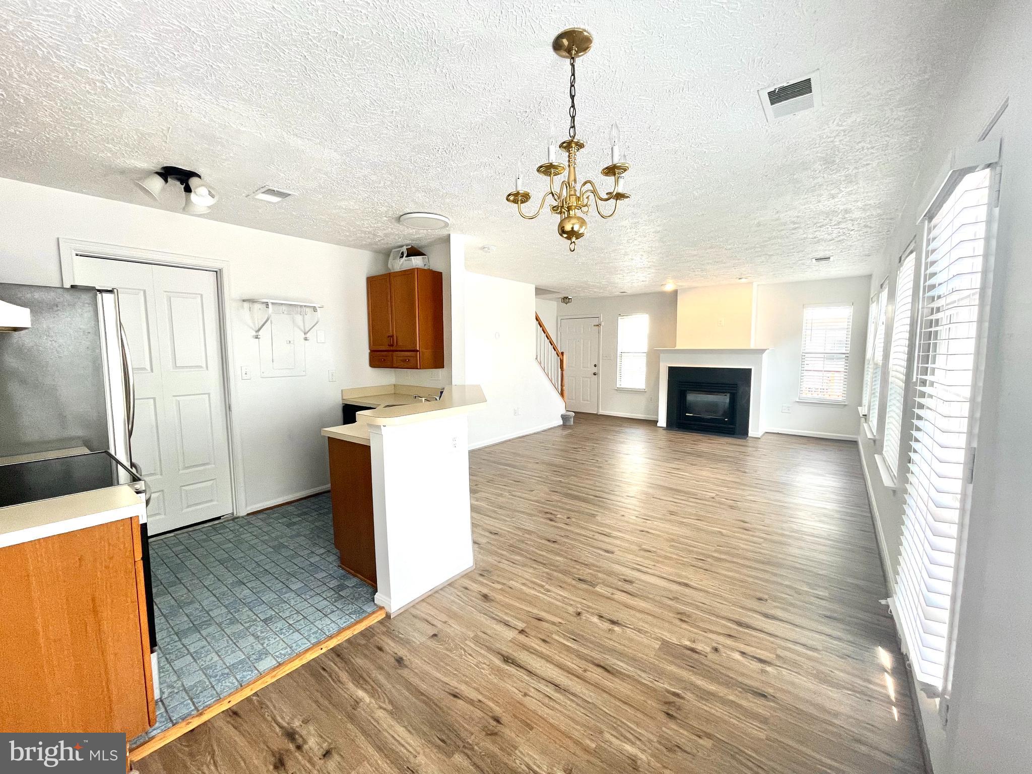 SENTRY RIDGE - Residential Lease