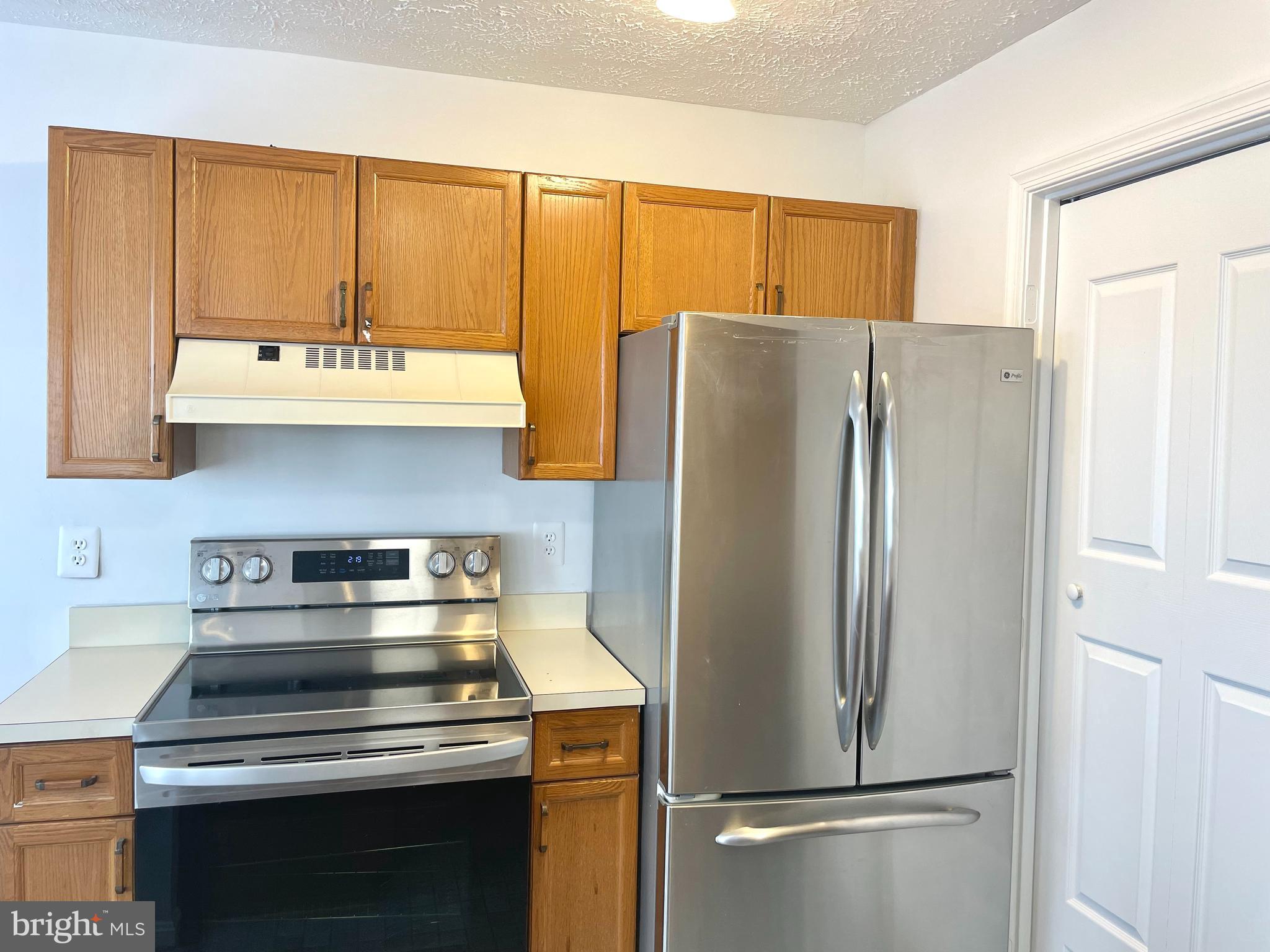 SENTRY RIDGE - Residential Lease