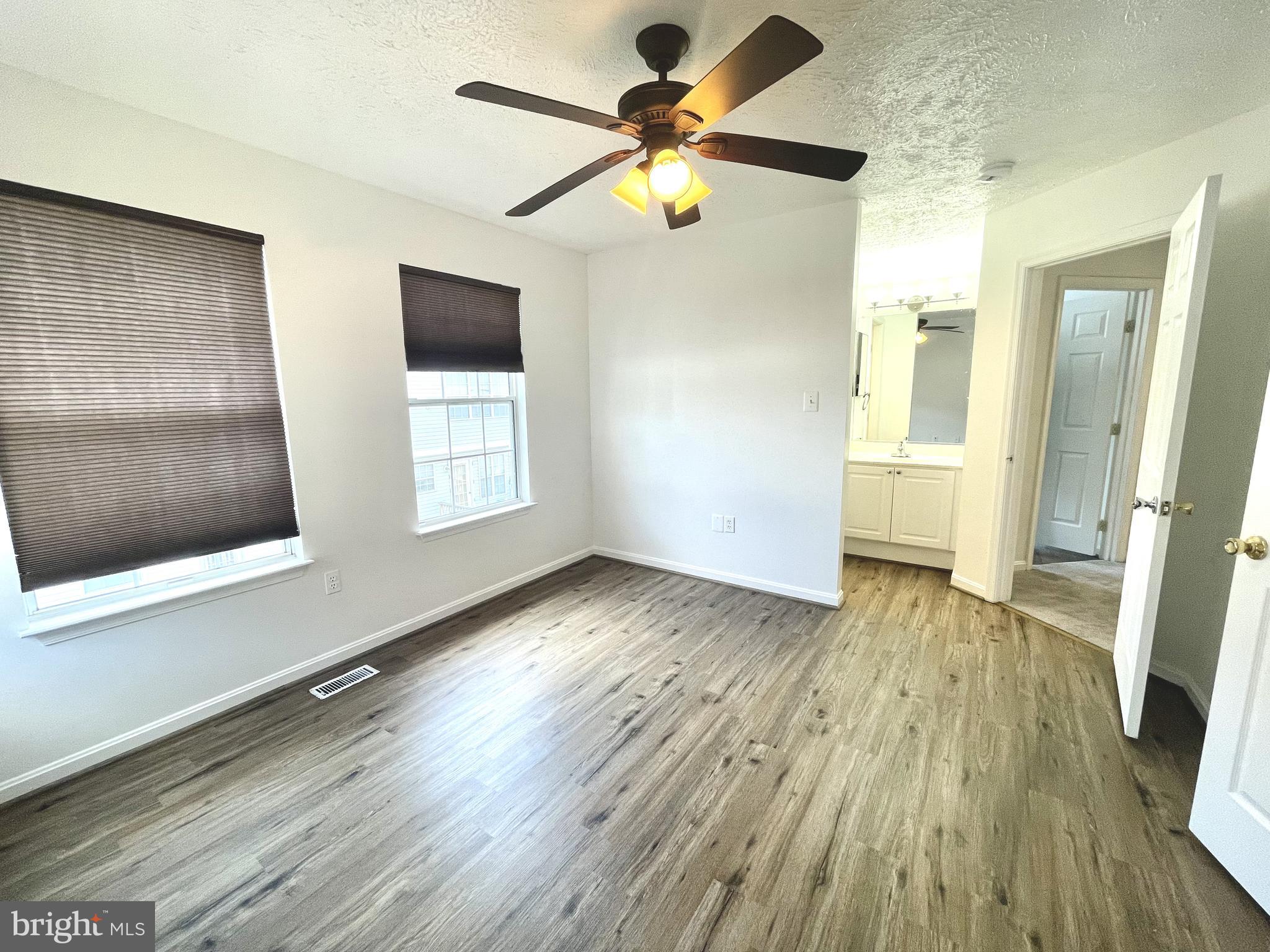 SENTRY RIDGE - Residential Lease