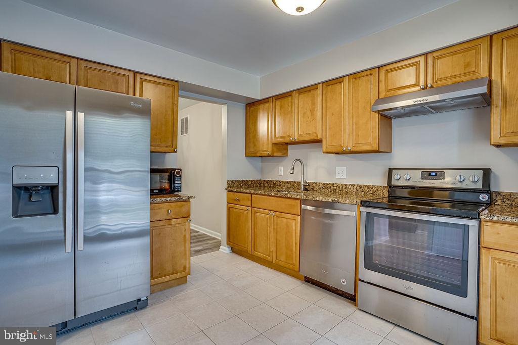 9560 CHERRY OAK COURT