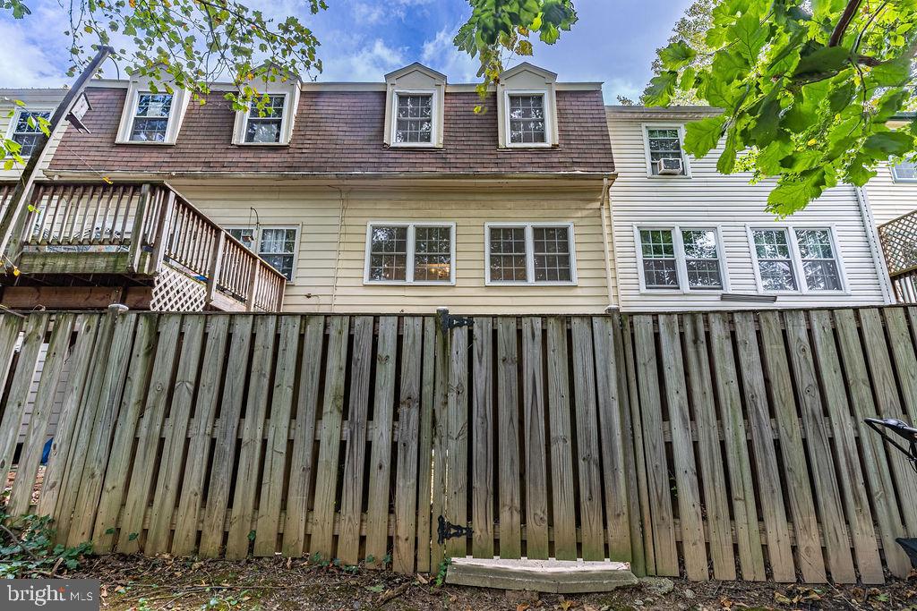 OLD MILL COMMUNITY - Residential Lease