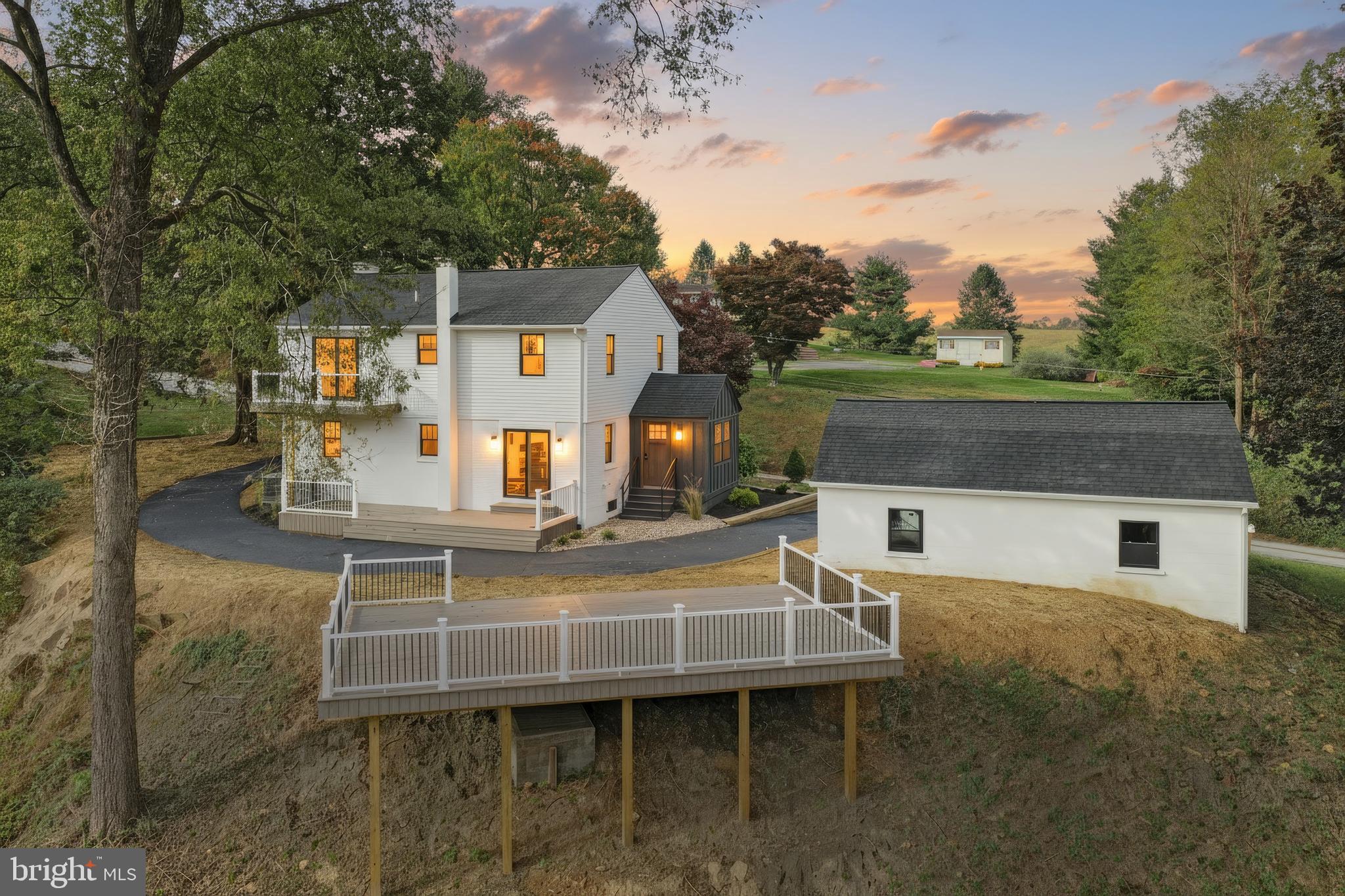 3641 RIVER ROAD
