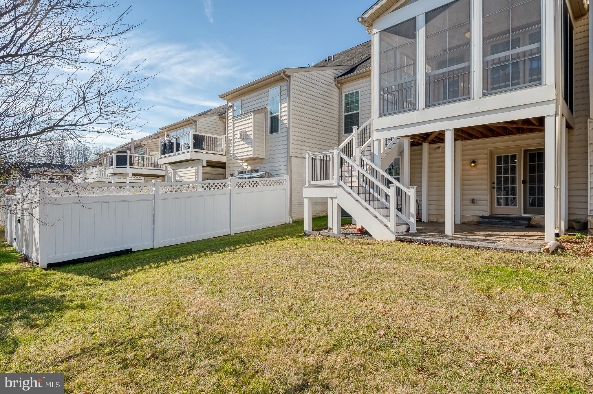 FALLSTON COMMONS - Residential