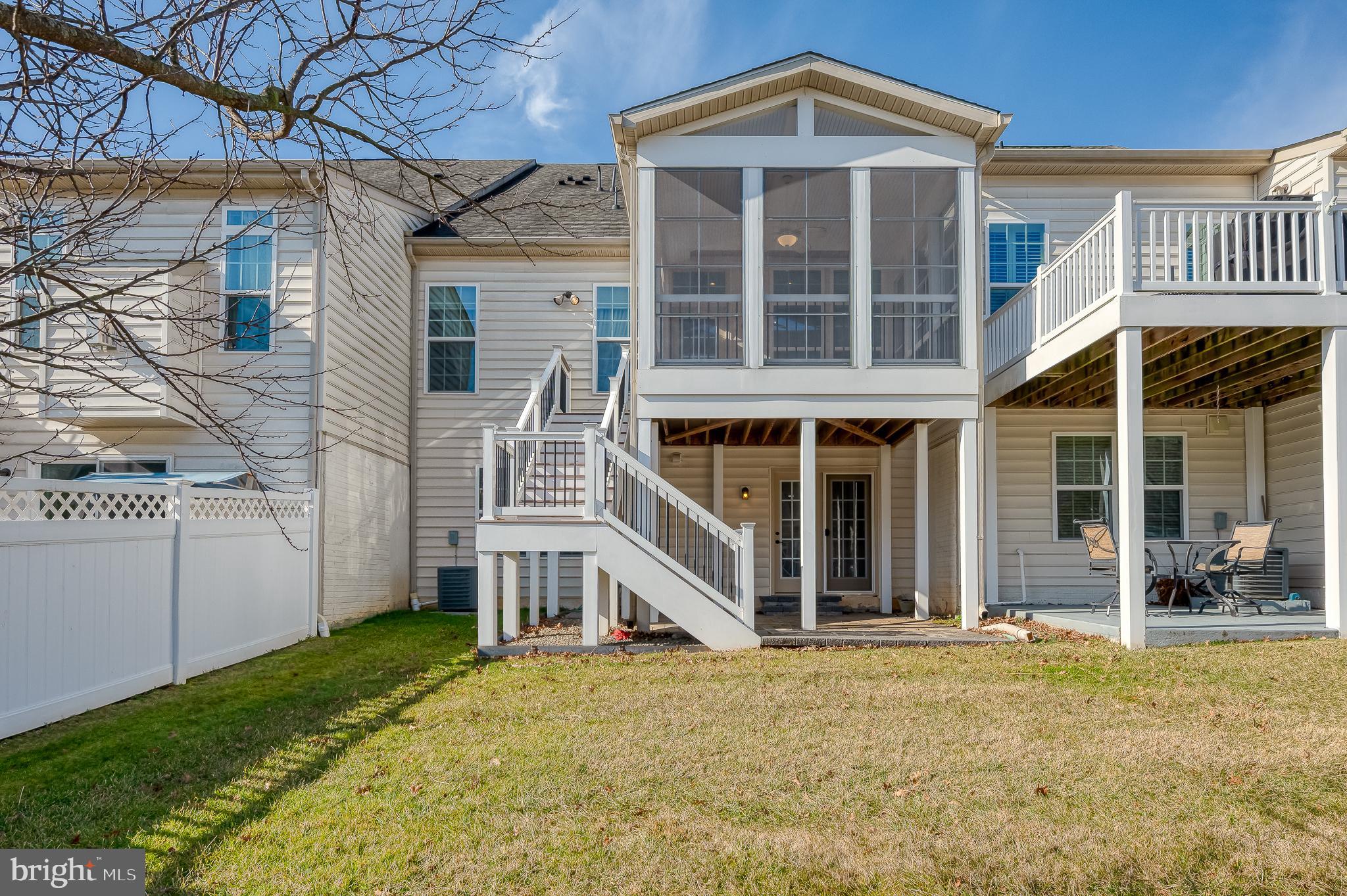 FALLSTON COMMONS - Residential