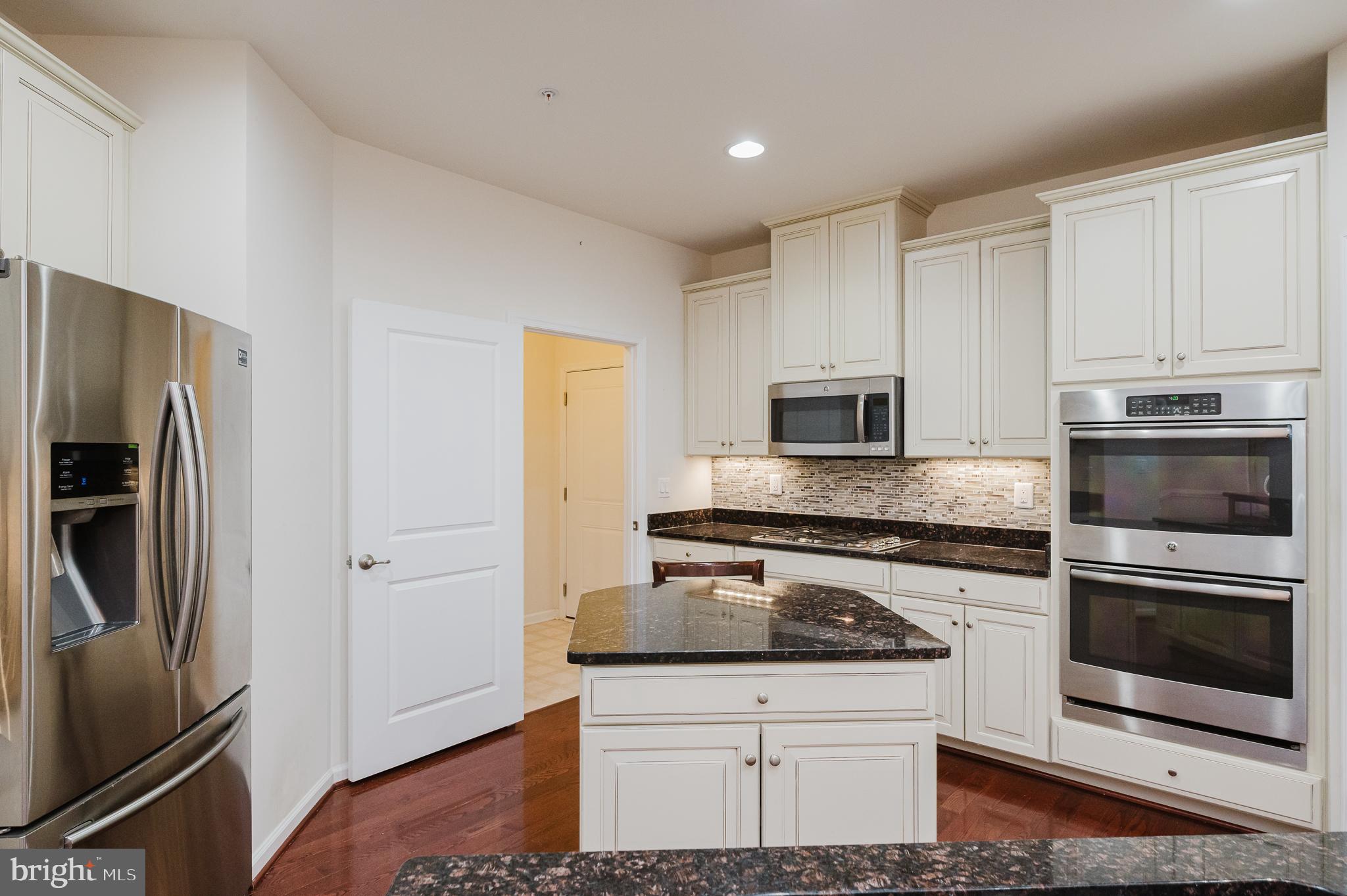 FALLSTON COMMONS - Residential