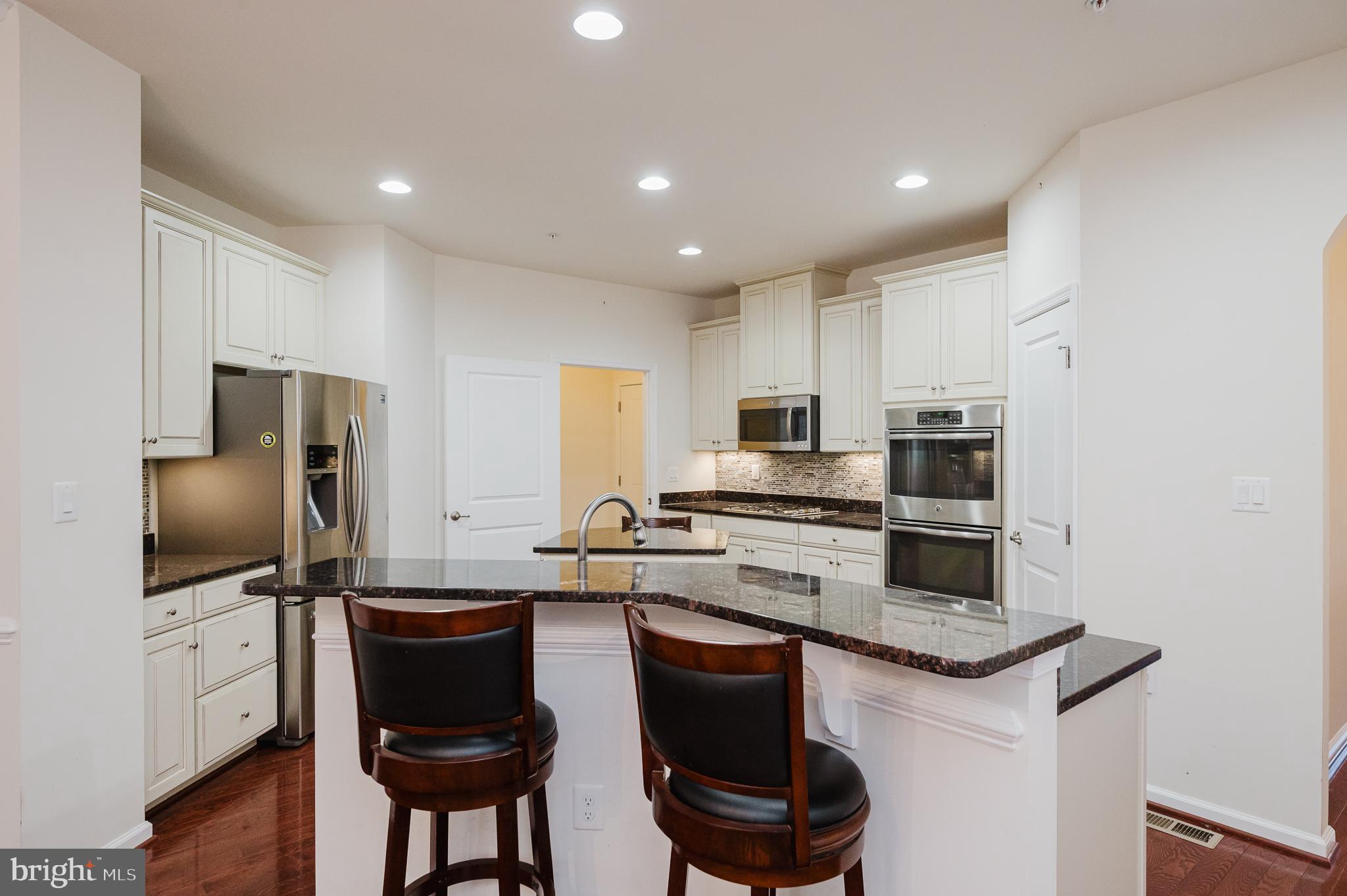 FALLSTON COMMONS - Residential