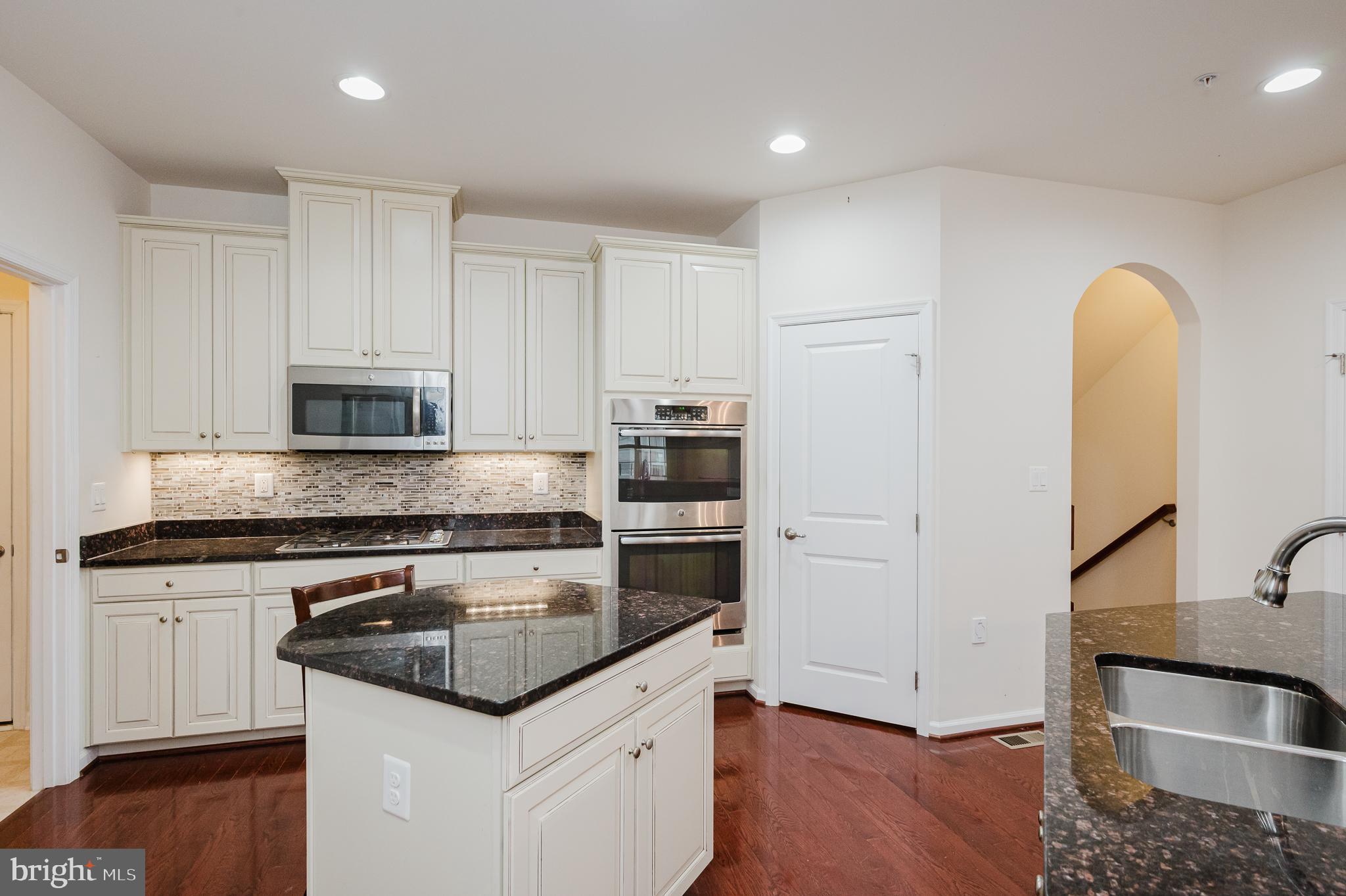 FALLSTON COMMONS - Residential