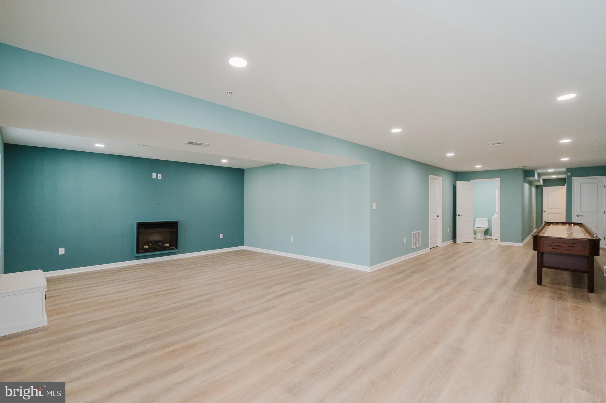 FALLSTON COMMONS - Residential