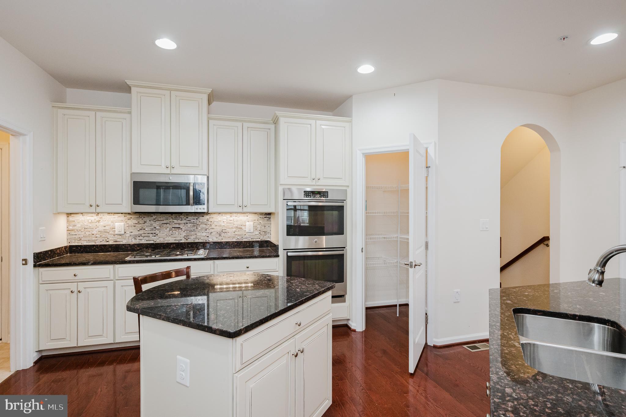 FALLSTON COMMONS - Residential