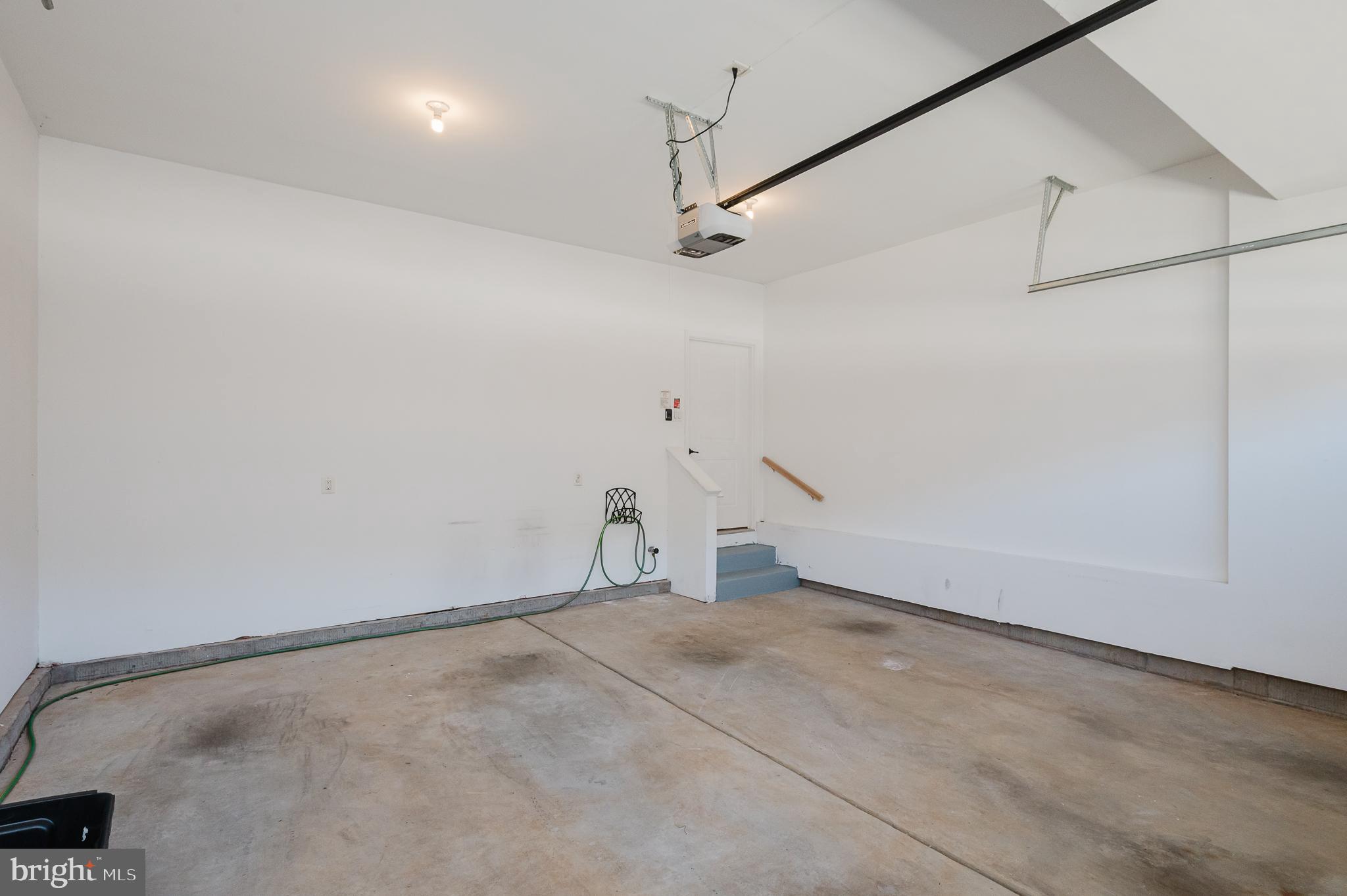 FALLSTON COMMONS - Residential