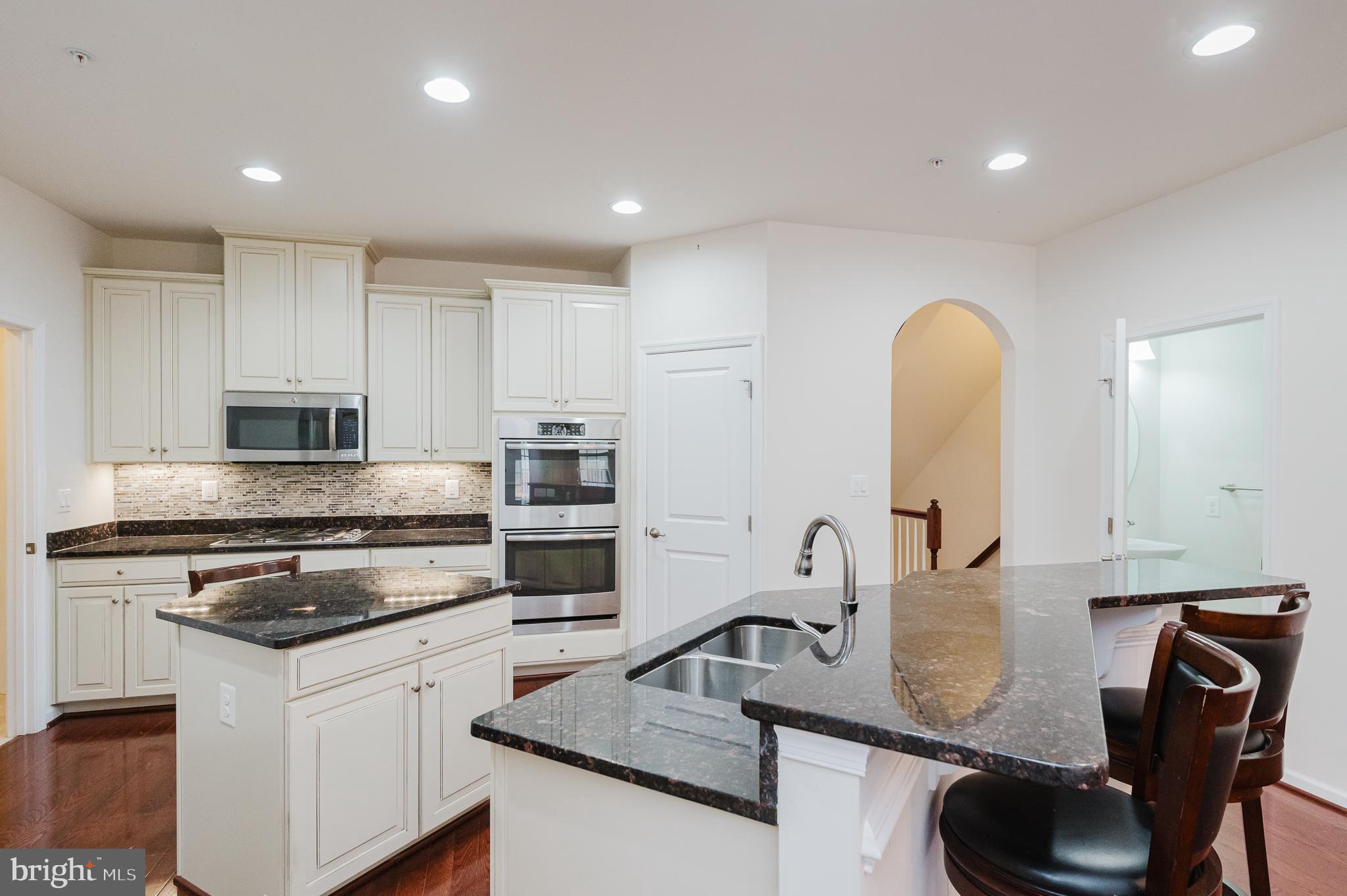 FALLSTON COMMONS - Residential