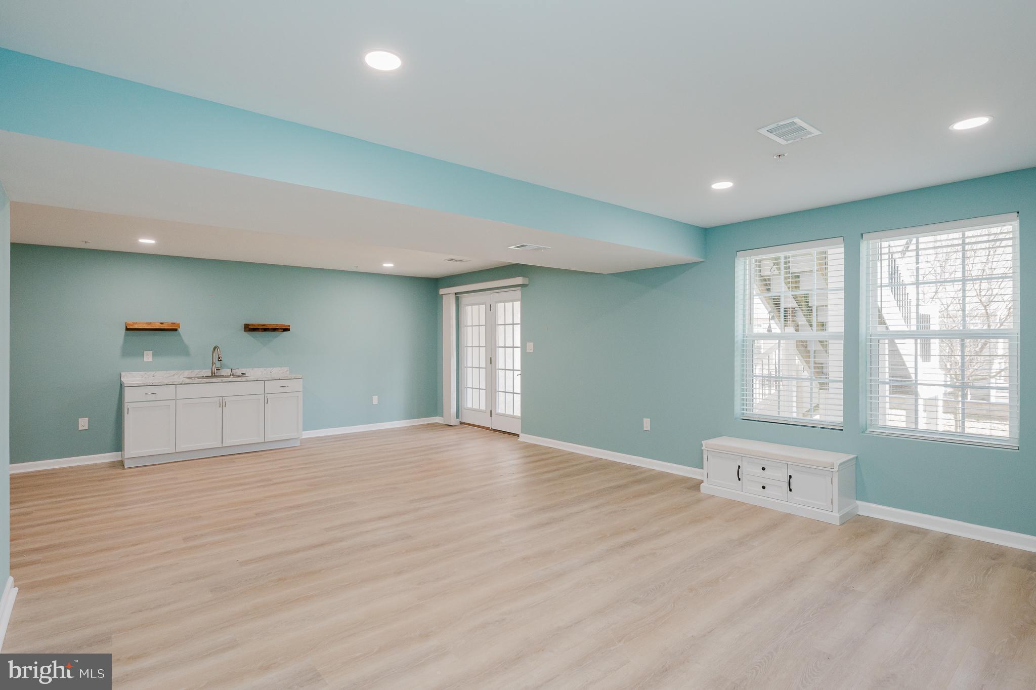 FALLSTON COMMONS - Residential