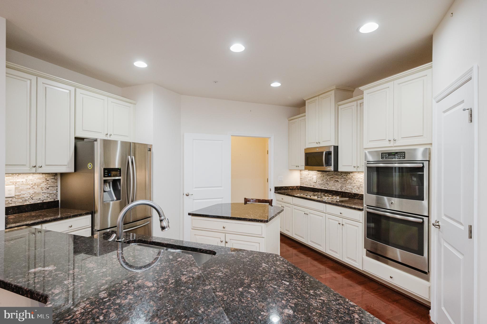 FALLSTON COMMONS - Residential