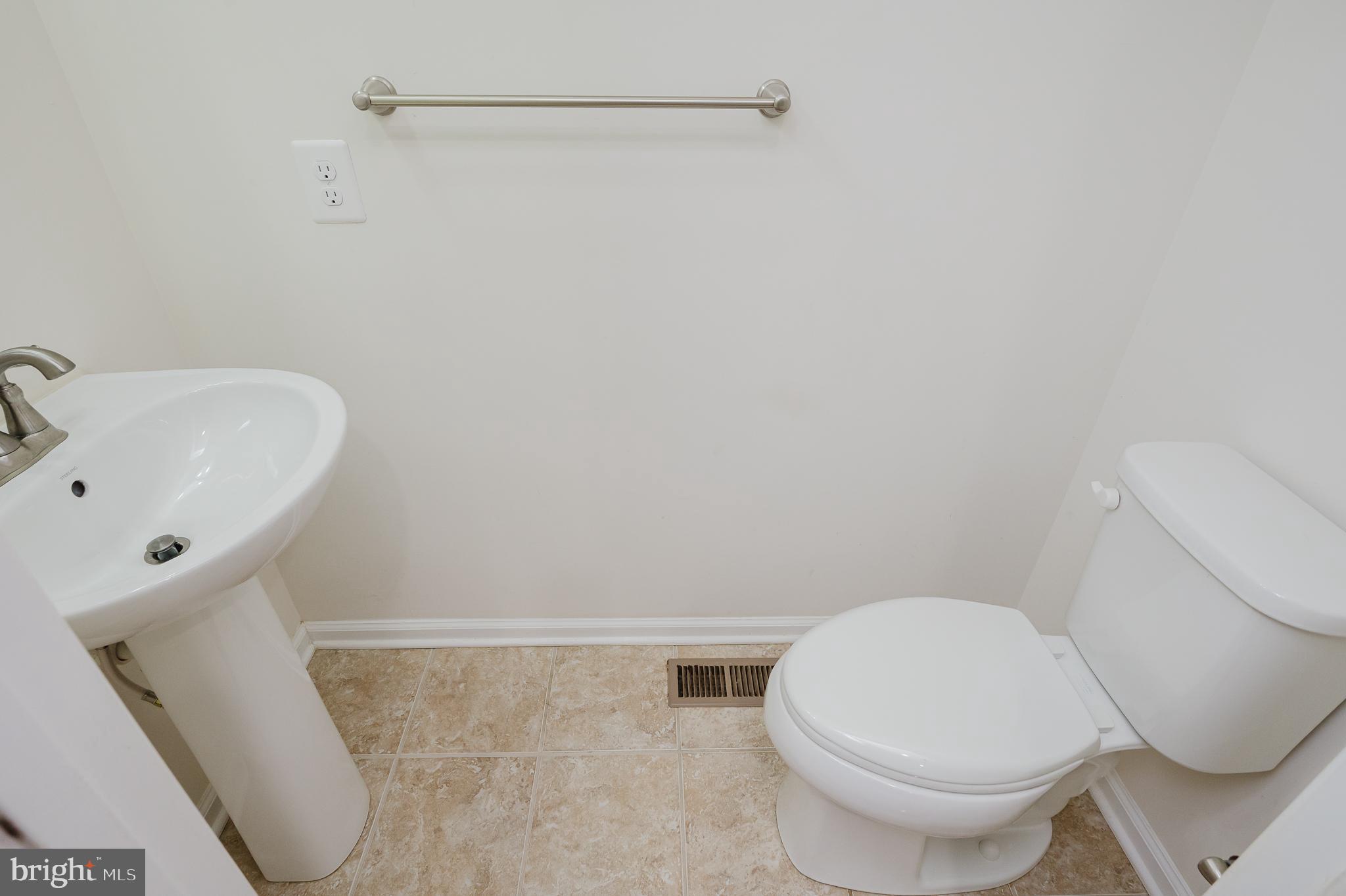 FALLSTON COMMONS - Residential