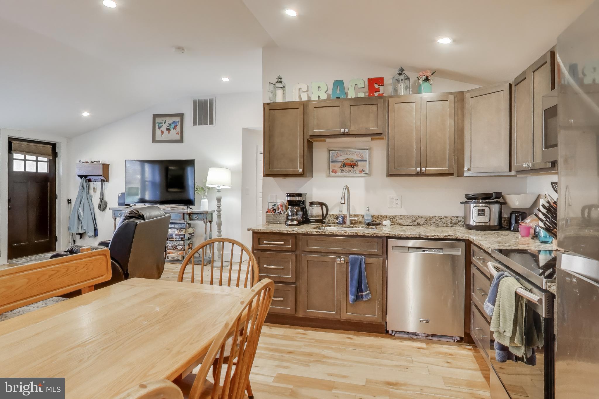 ARUNDEL TERRACE - Residential