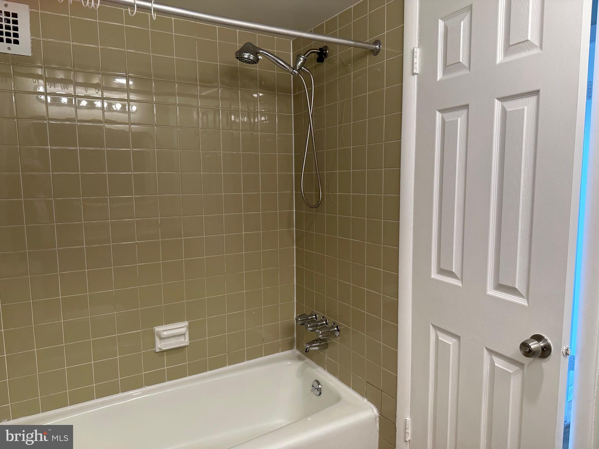 UNIVERSITY TOWERS CODM - Residential