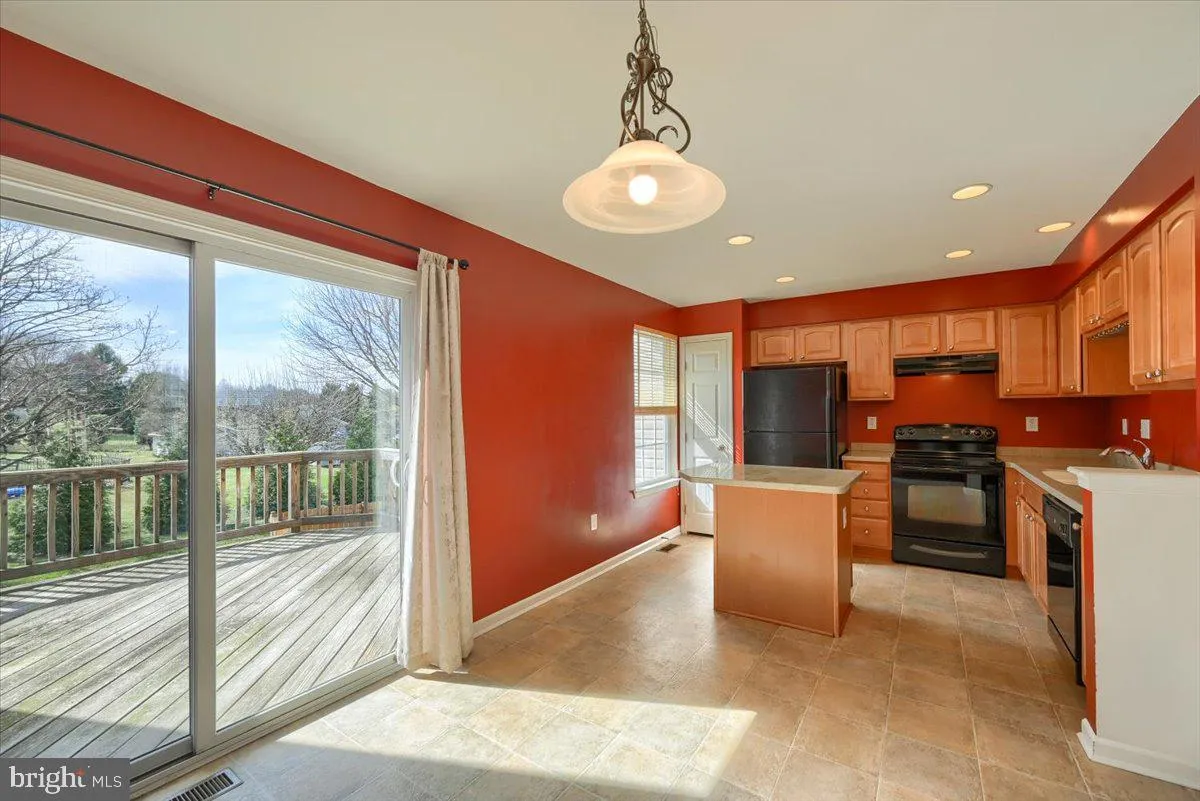Hanover, Pennsylvania 17331, United States, 3 Bedrooms Bedrooms, ,4 BathroomsBathrooms,Residential,Active,95568