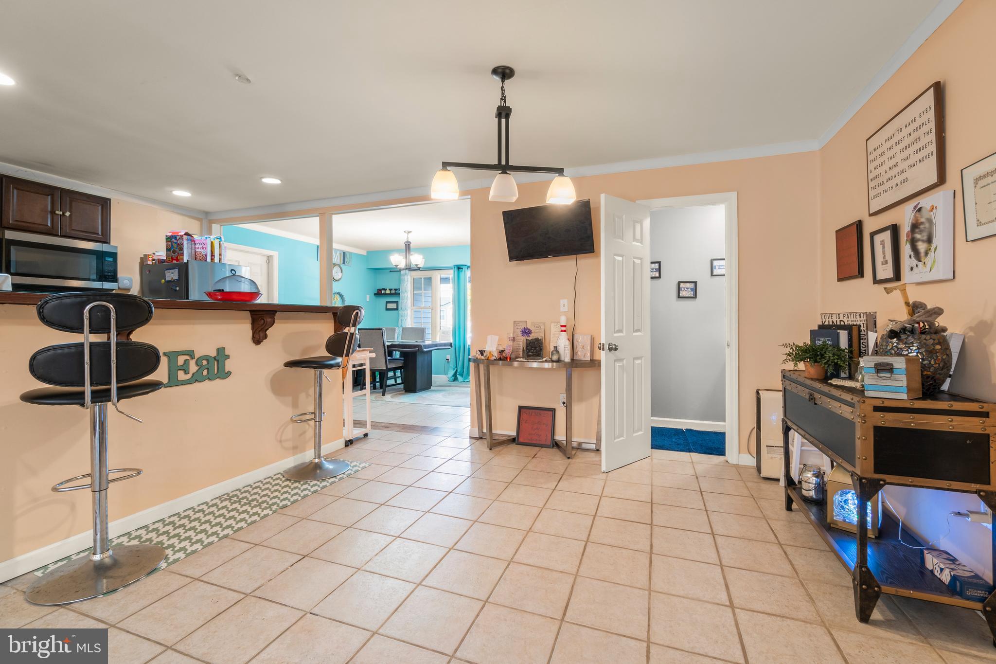 10 BENTLY LANE