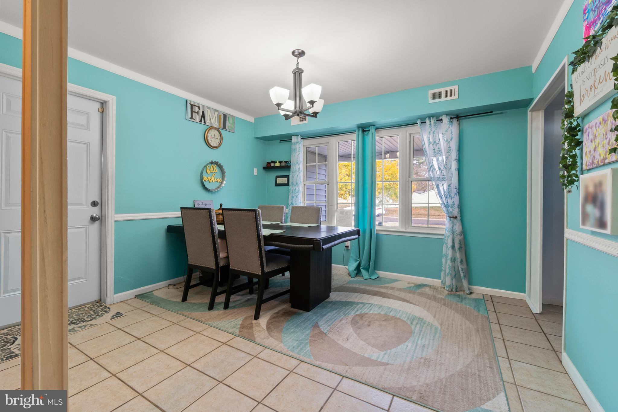 10 BENTLY LANE