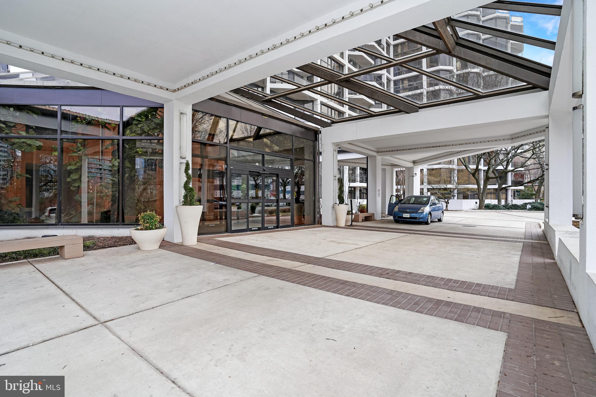 ARLINGTON - Residential