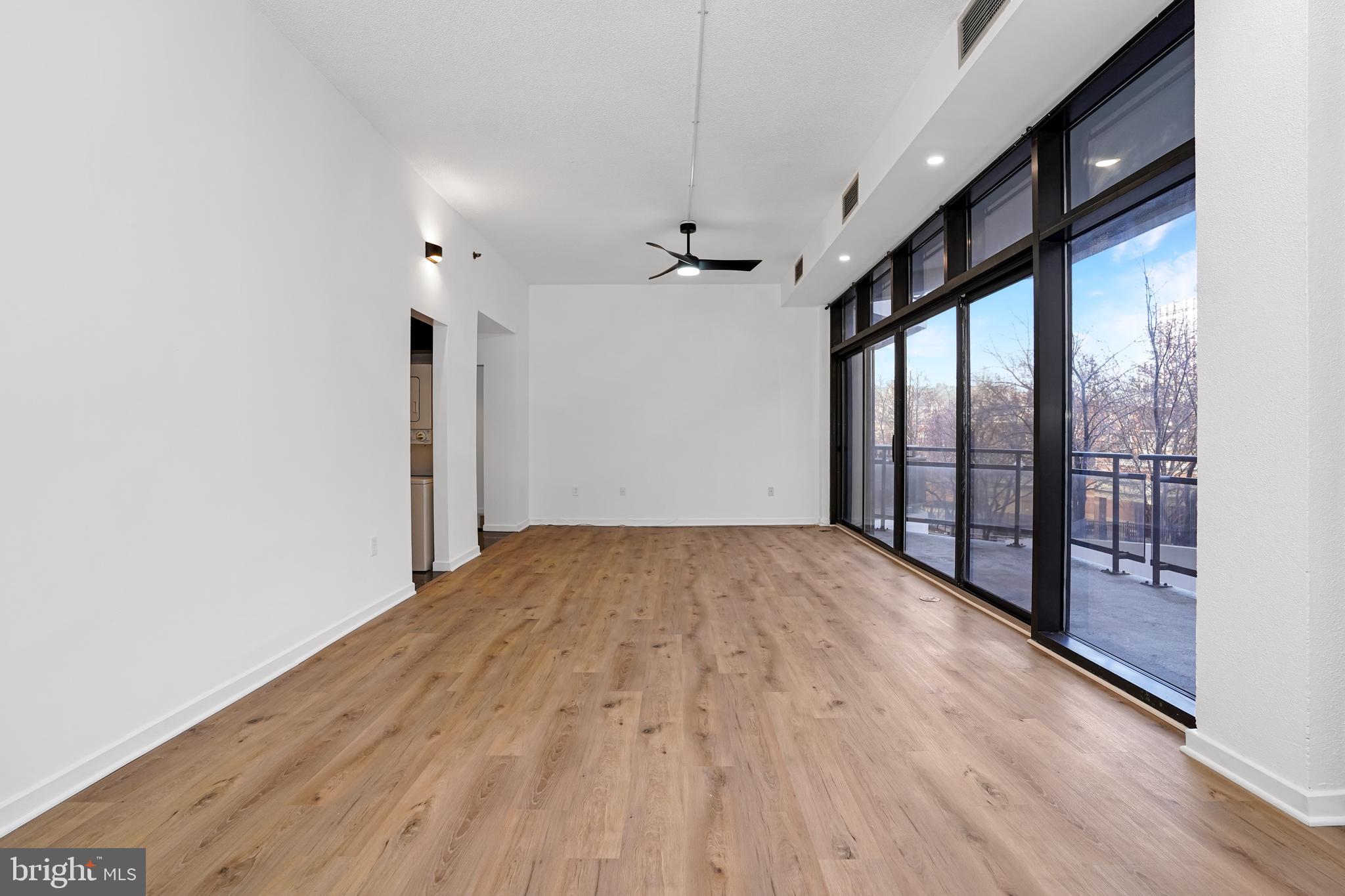 ARLINGTON - Residential