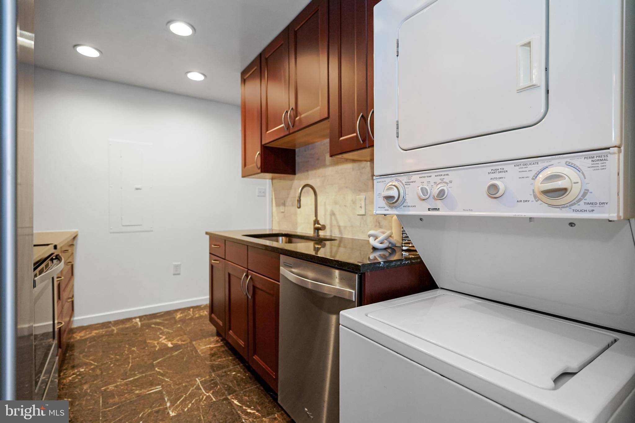 ARLINGTON - Residential