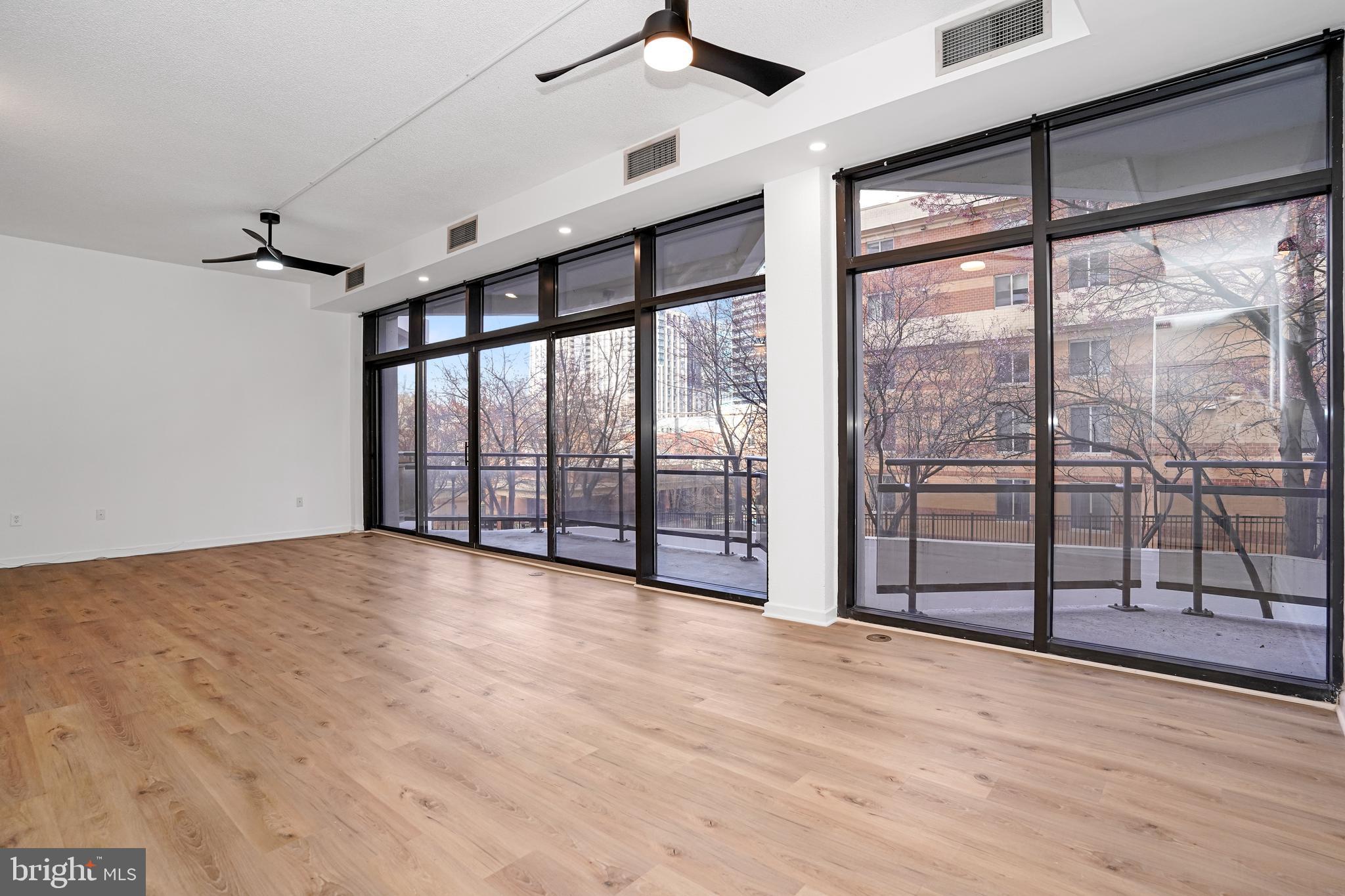 ARLINGTON - Residential