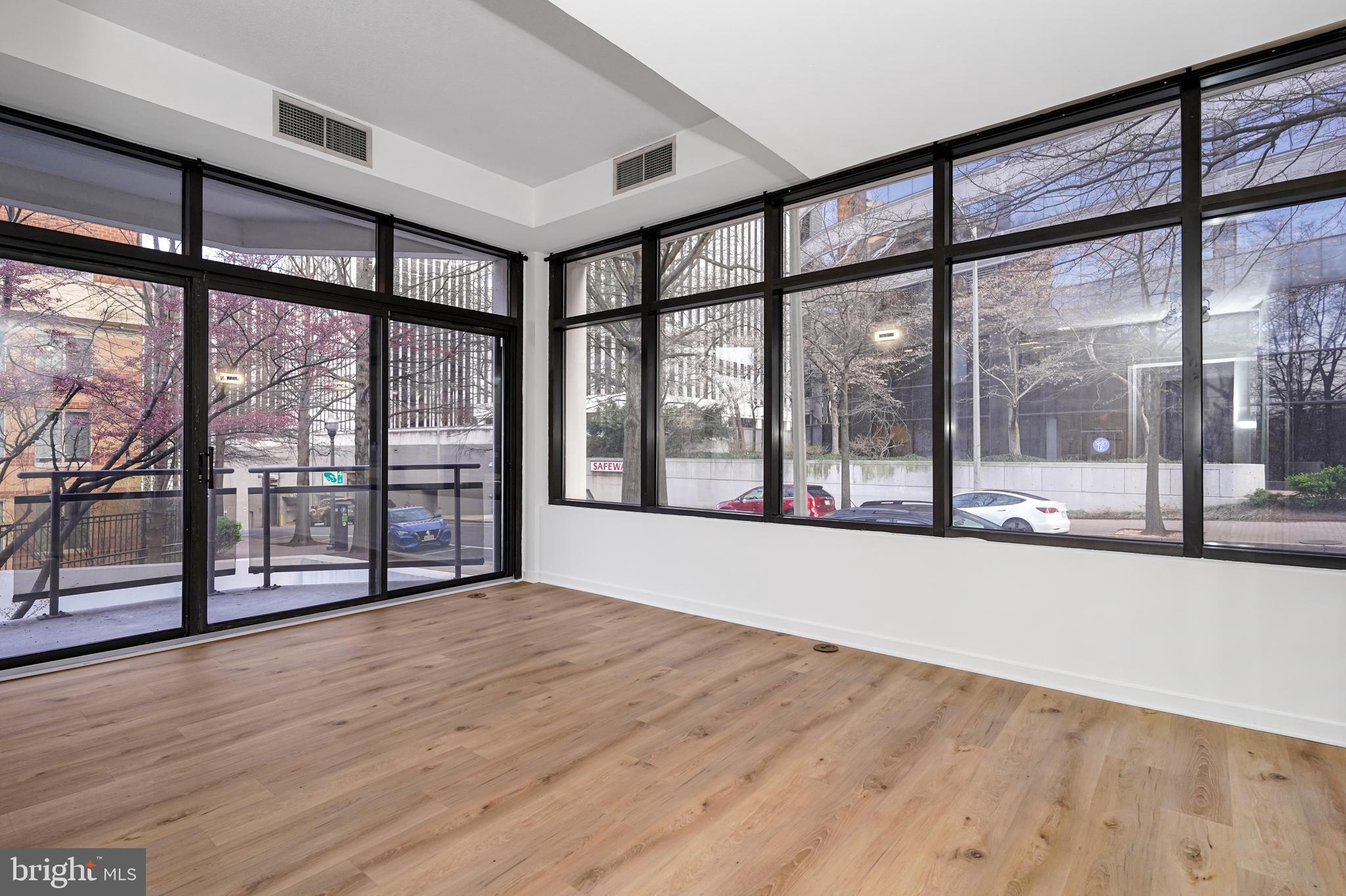 ARLINGTON - Residential